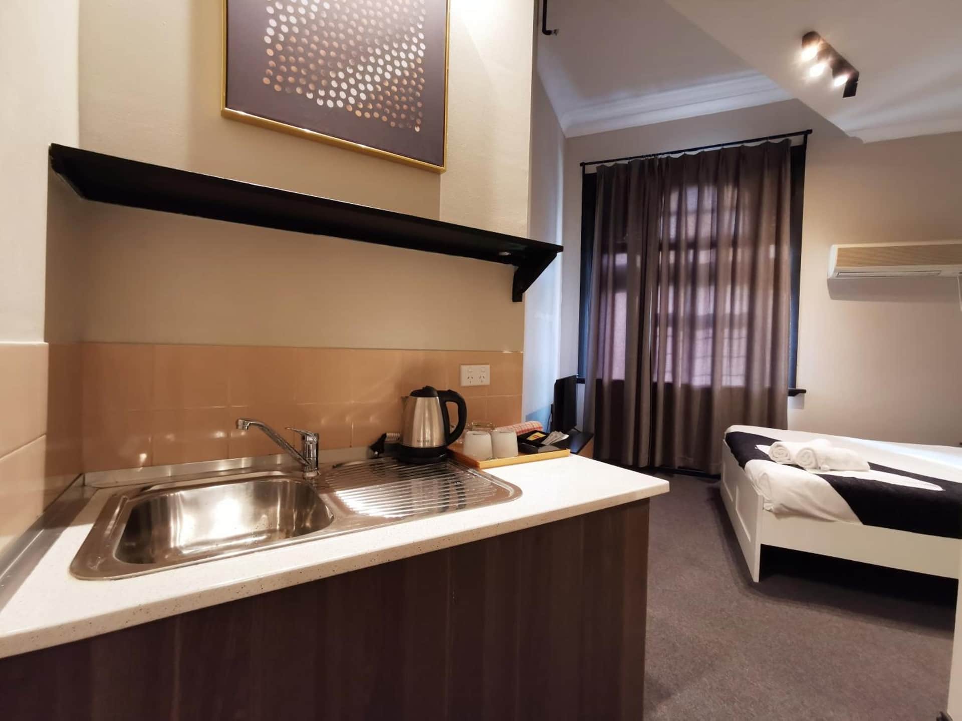City Budget Hotel