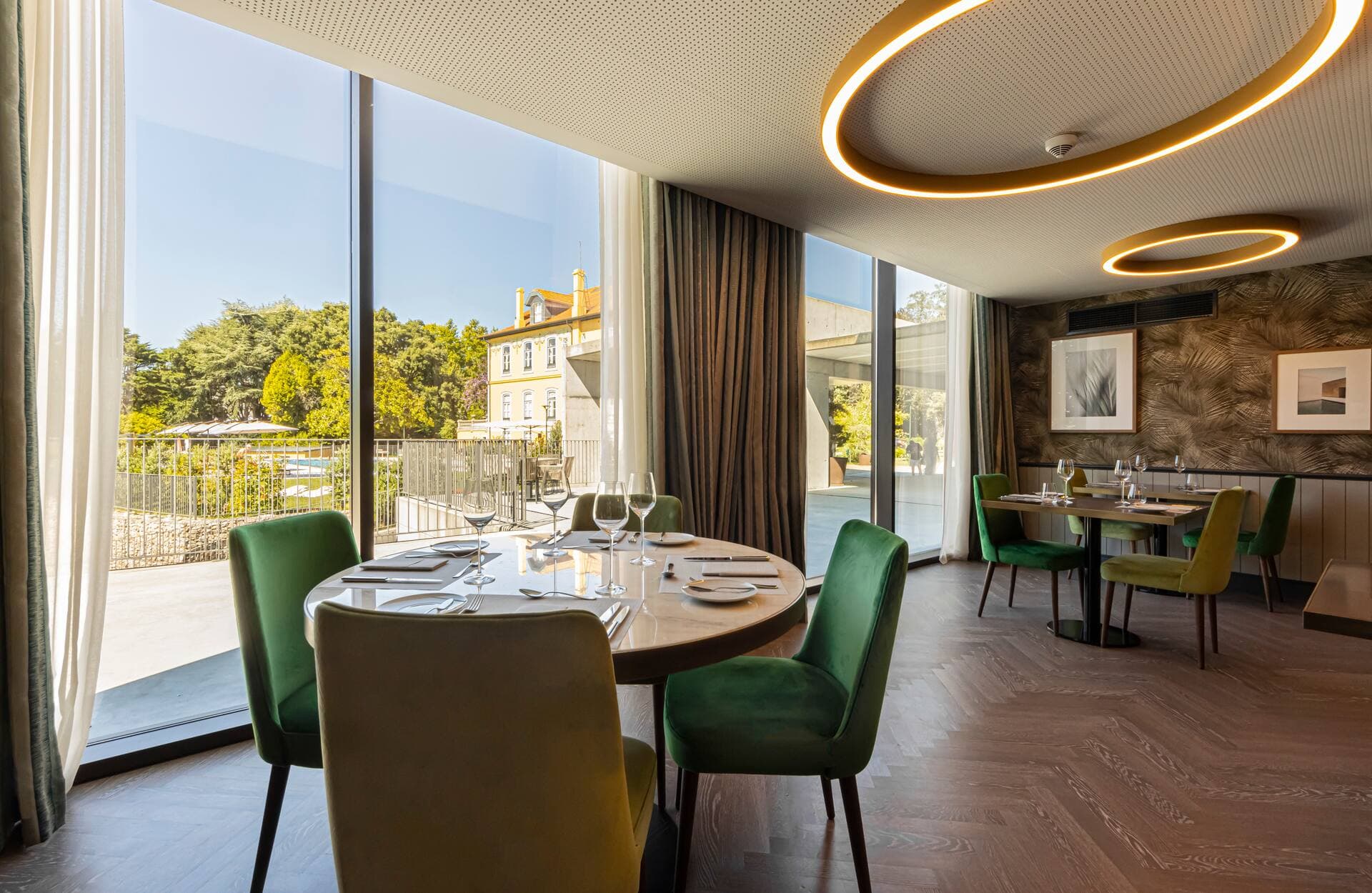 Boeira Garden Hotel Porto Gaia, Curio Collection by Hilton