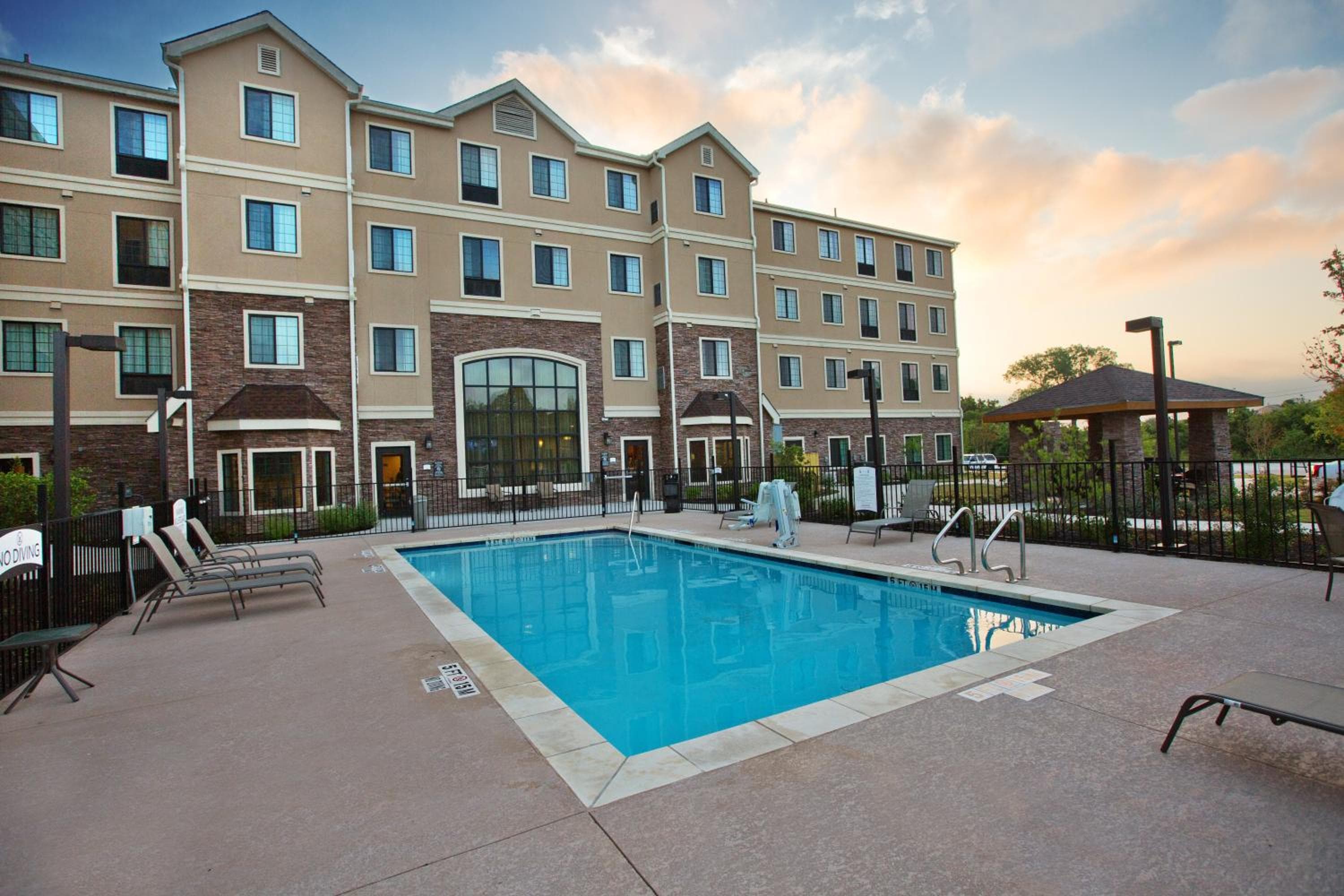 Staybridge Suites Austin South Interstate Hwy 35 by IHG