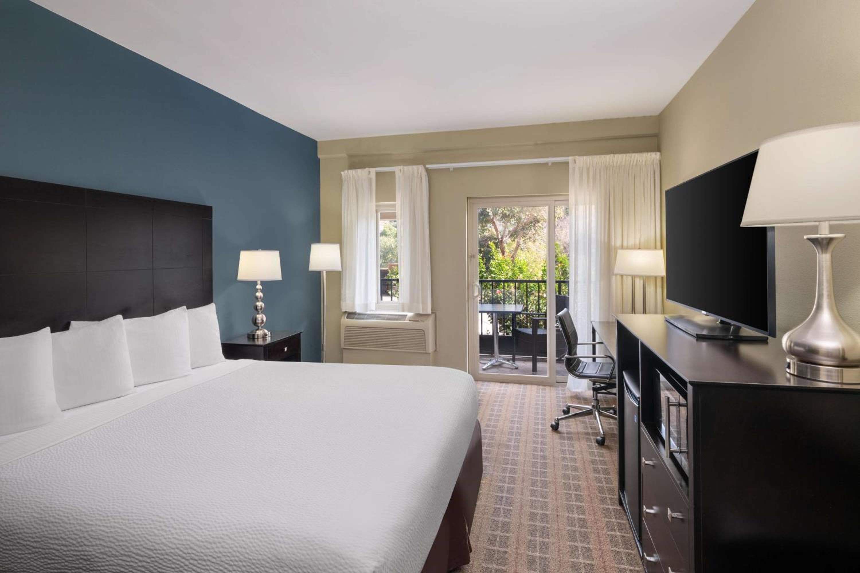 La Cuesta Inn, BW Signature Collection