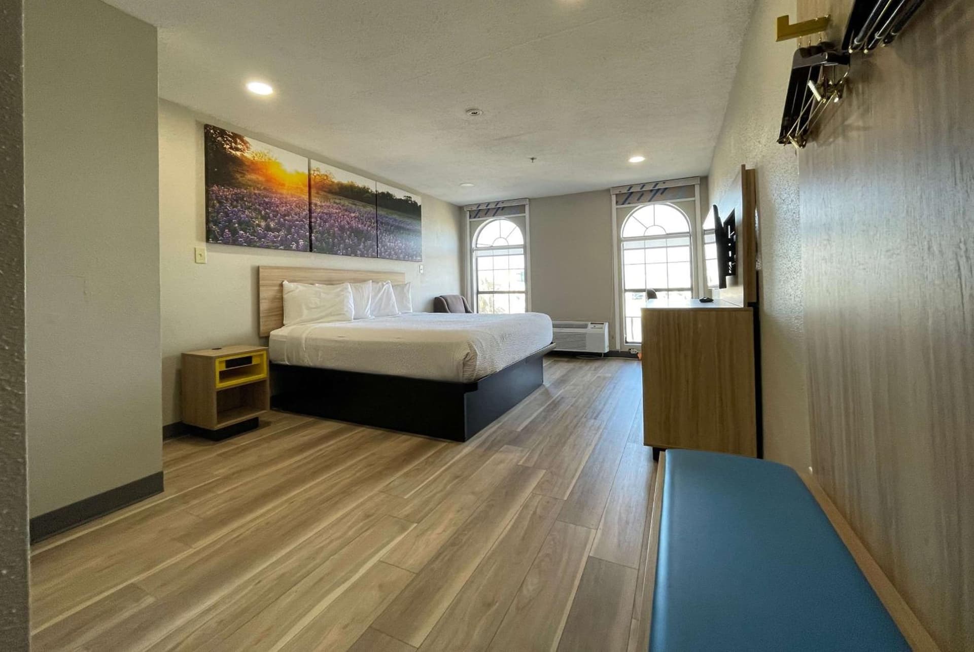 Days Inn by Wyndham Near Seaworld San Antonio