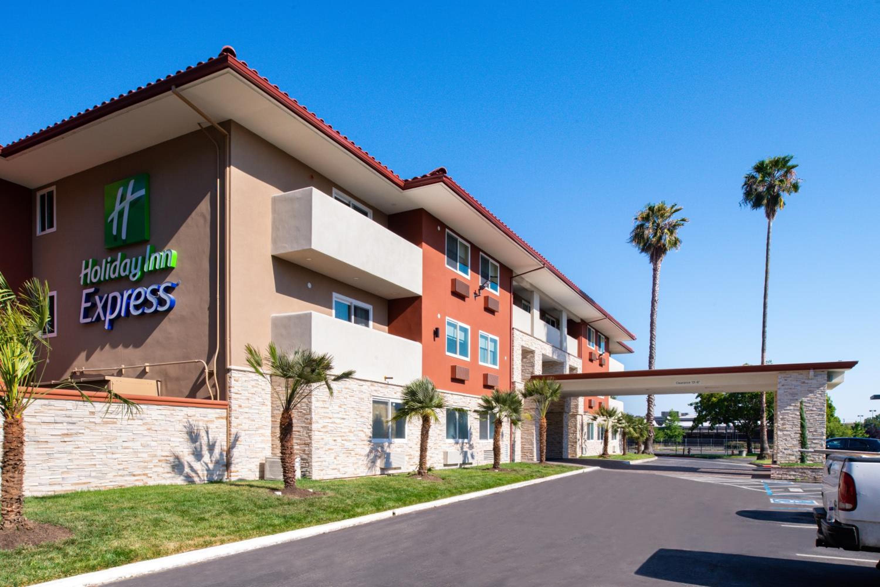 Holiday Inn Express - Santa Rosa North by IHG