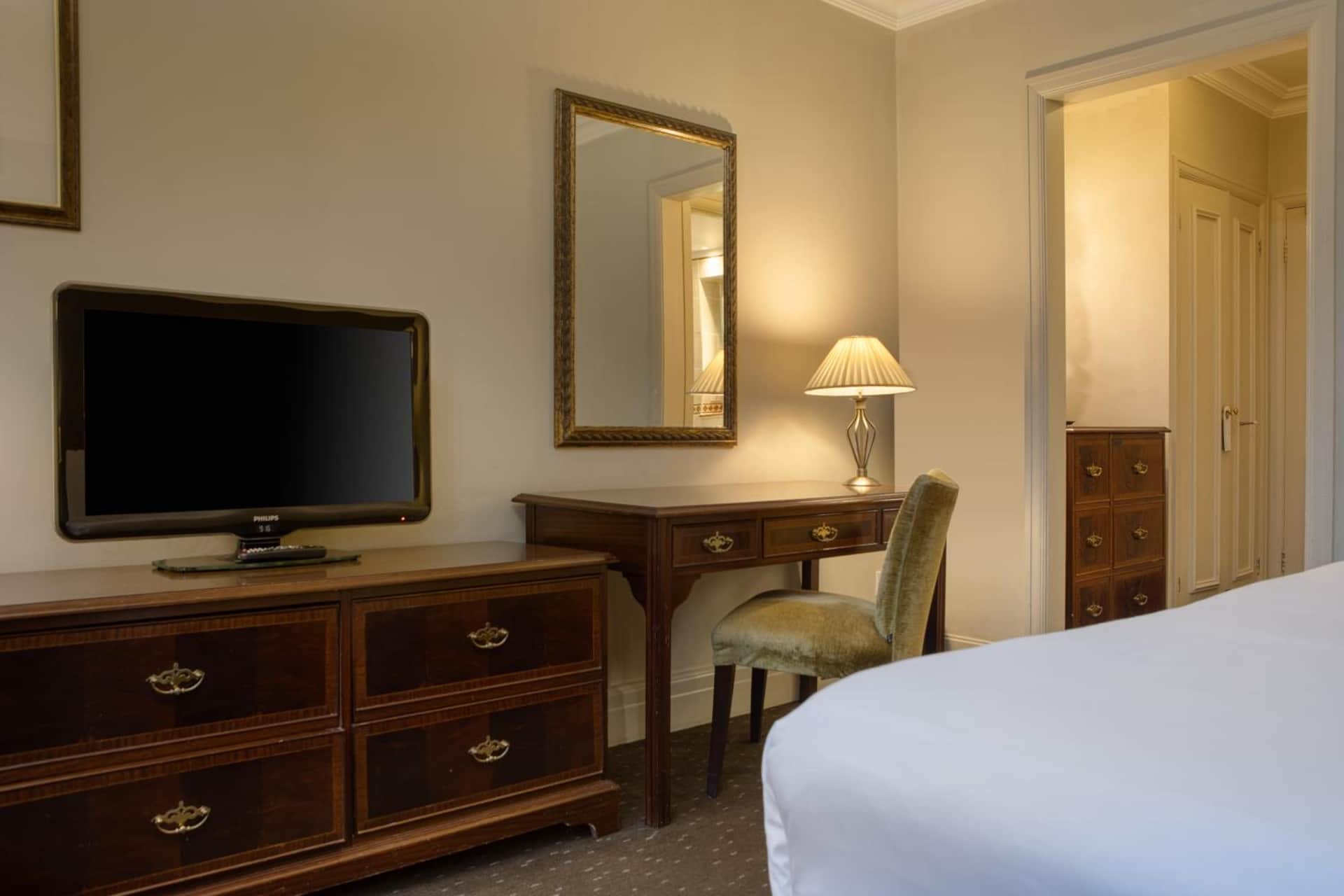 Winchester Wessex Hotel by Sunday