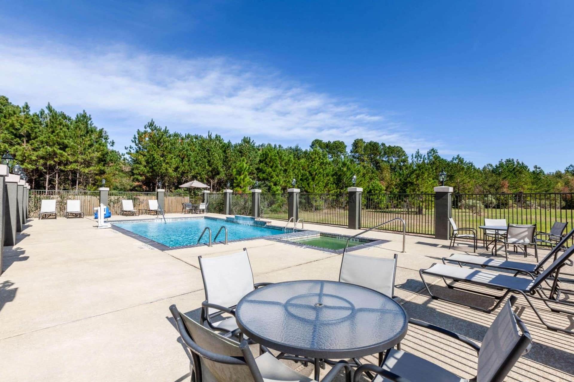 La Quinta Inn & Suites by Wyndham Lumberton