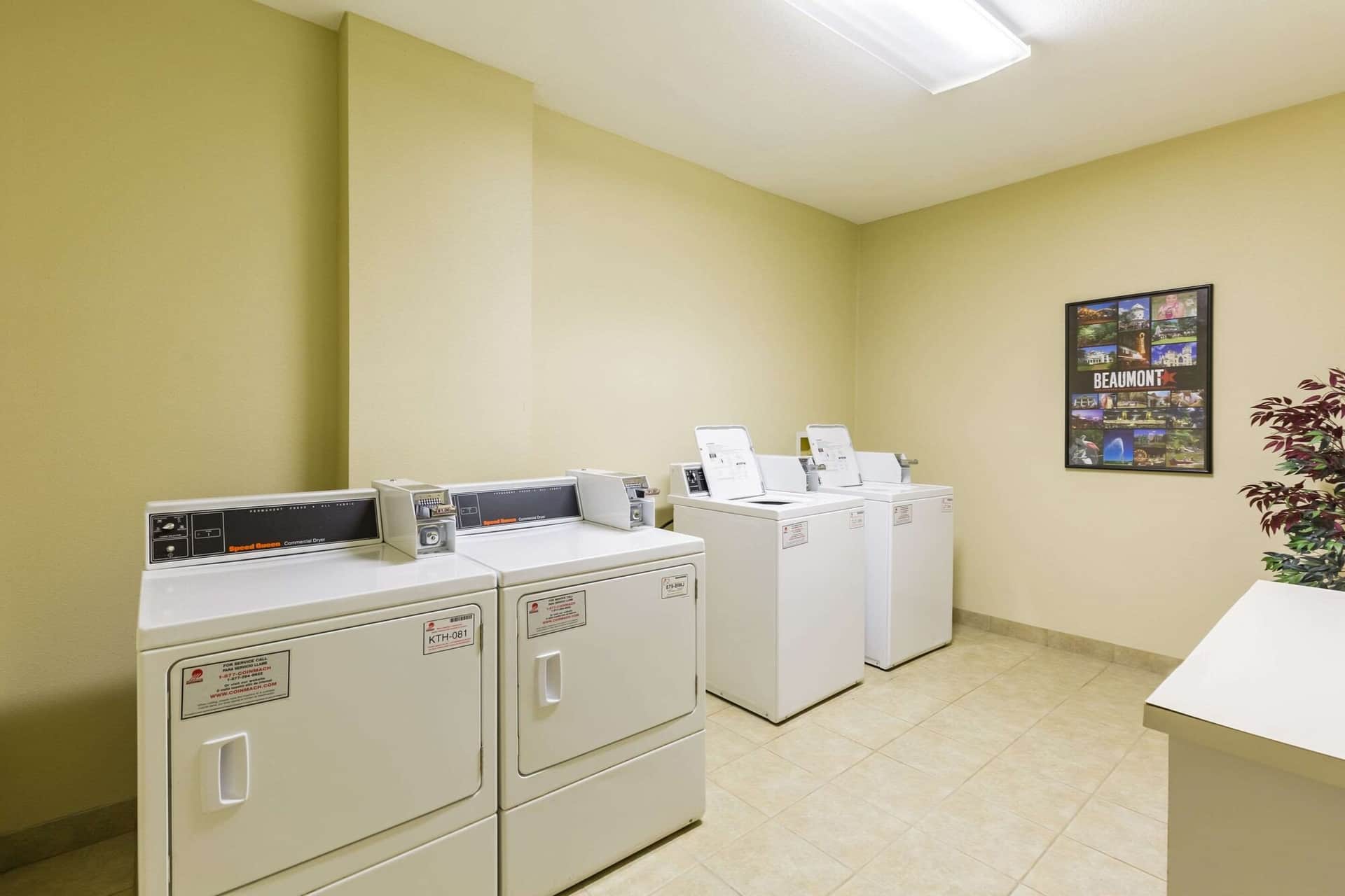 Comfort Suites Beaumont I - 10