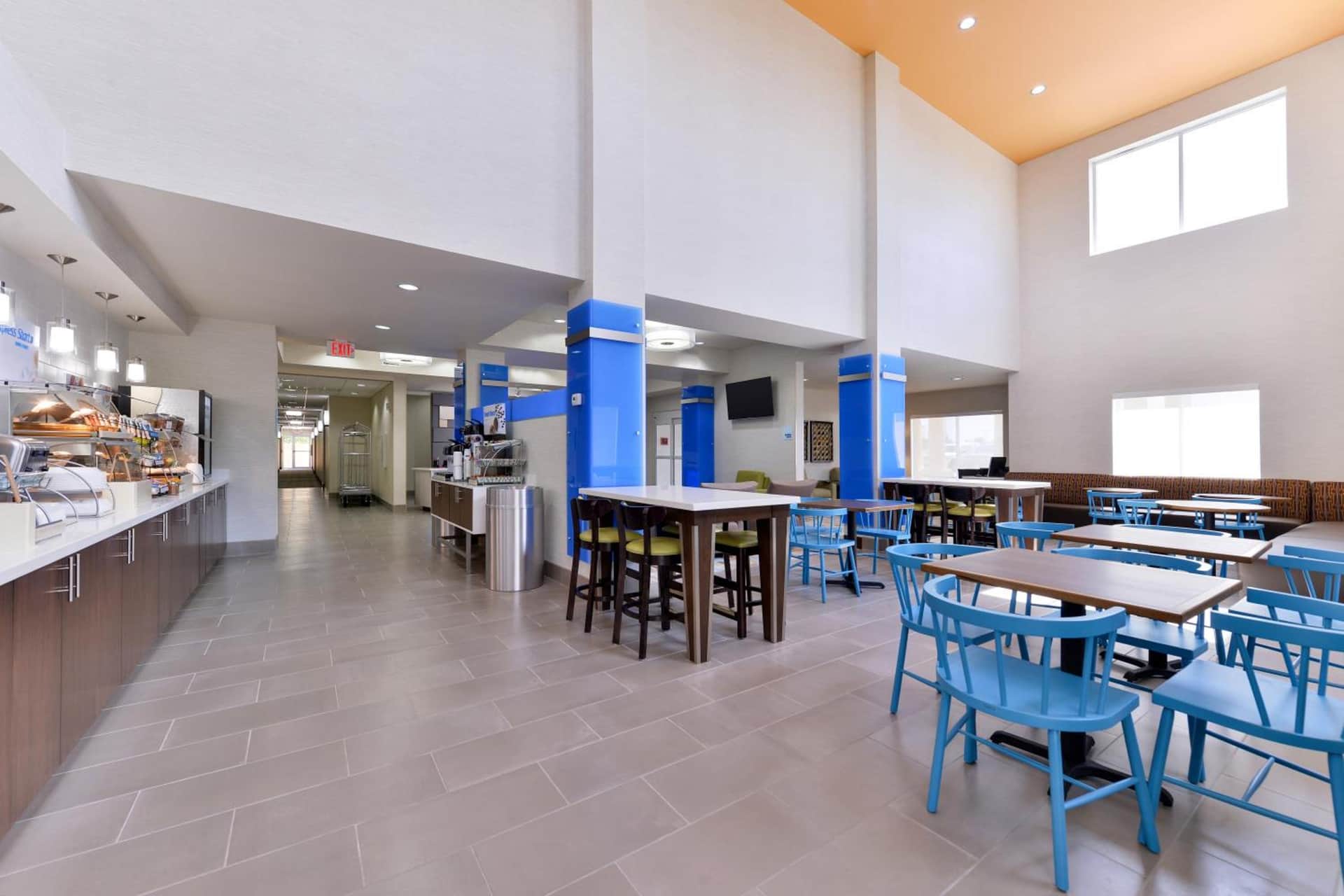 Holiday Inn Express & Suites - Houston NW - Tomball Area
