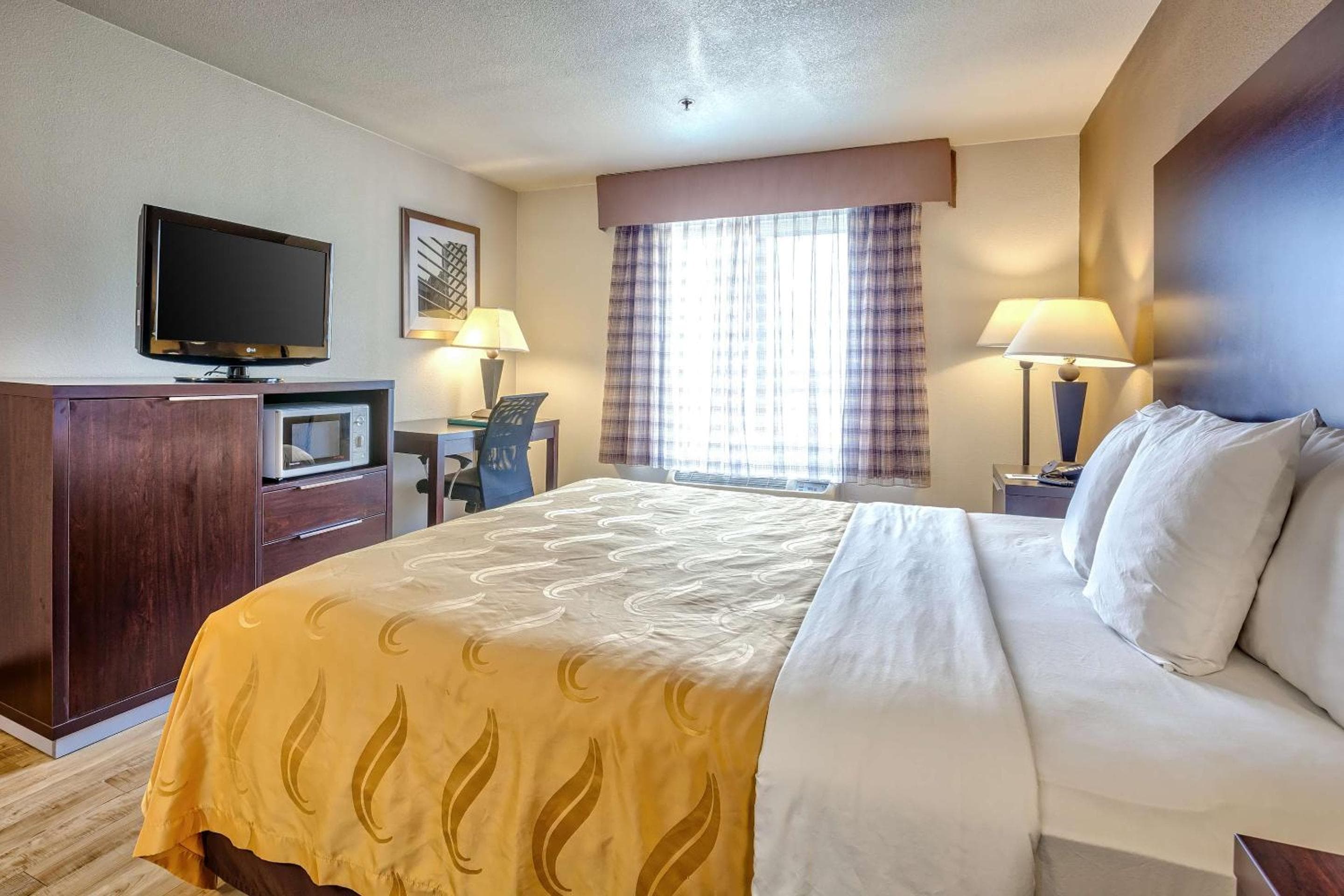 Quality Inn near Six Flags Discovery Kingdom-Napa Valley