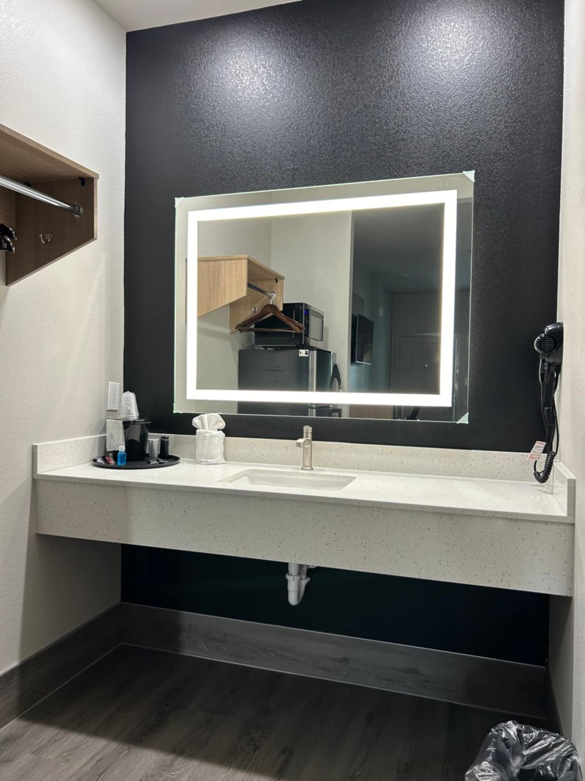 Crystal Inn Gessner - Near Sam Houston Racepark