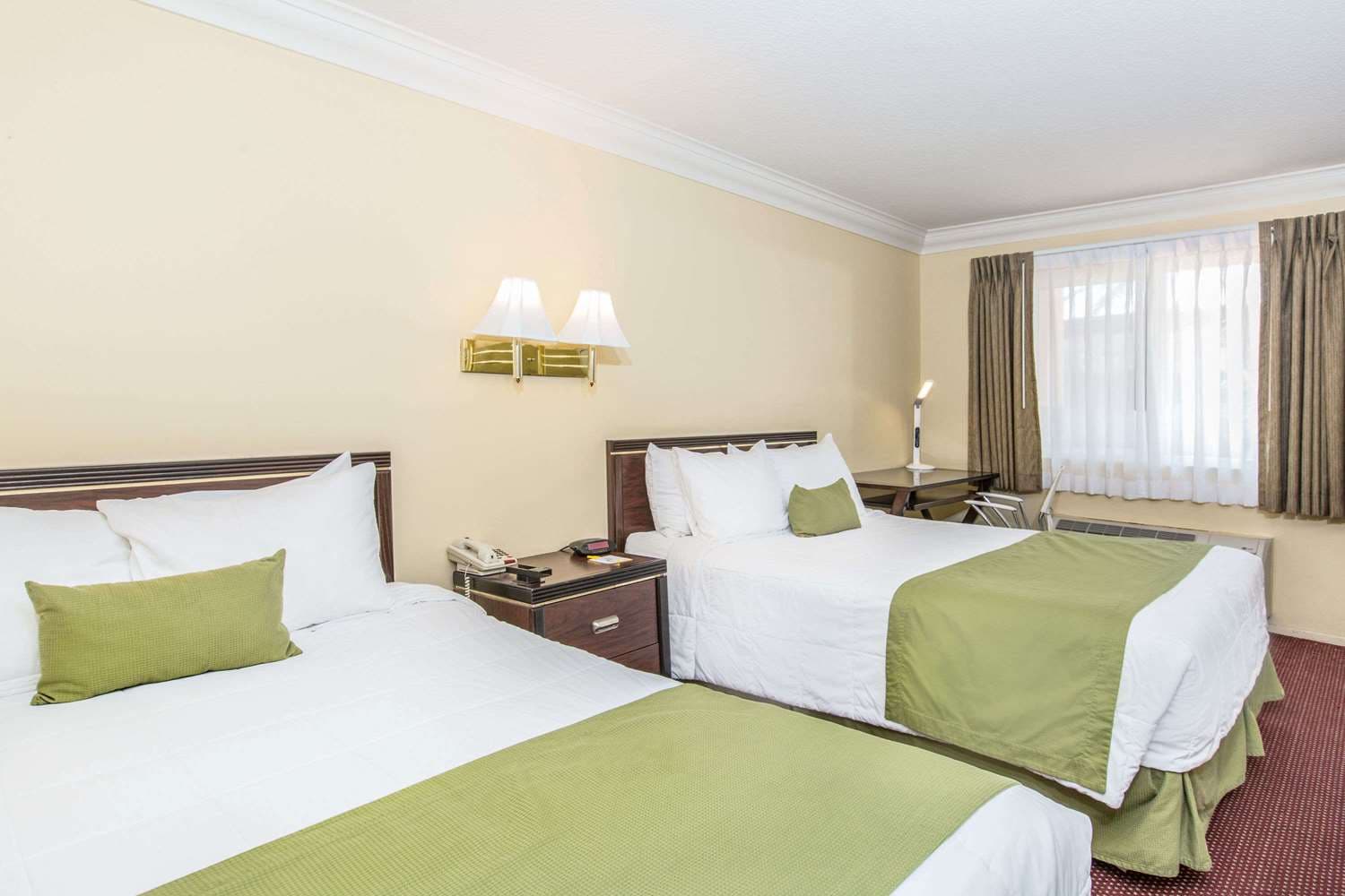 Days Inn by Wyndham Near City Of Hope