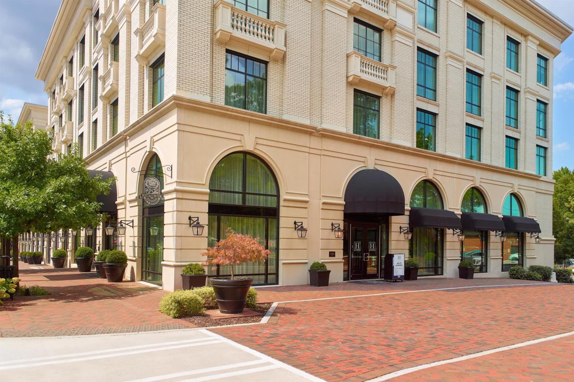 The Hamilton Alpharetta, Curio Collection by Hilton