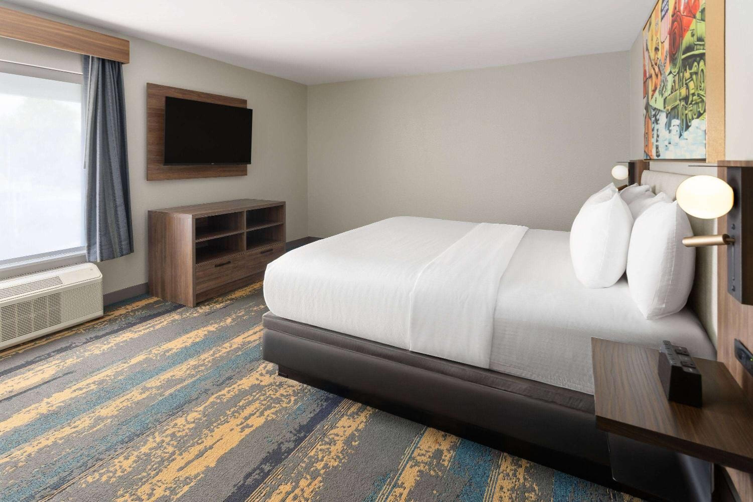 La Quinta Inn & Suites by Wyndham Memphis I-240