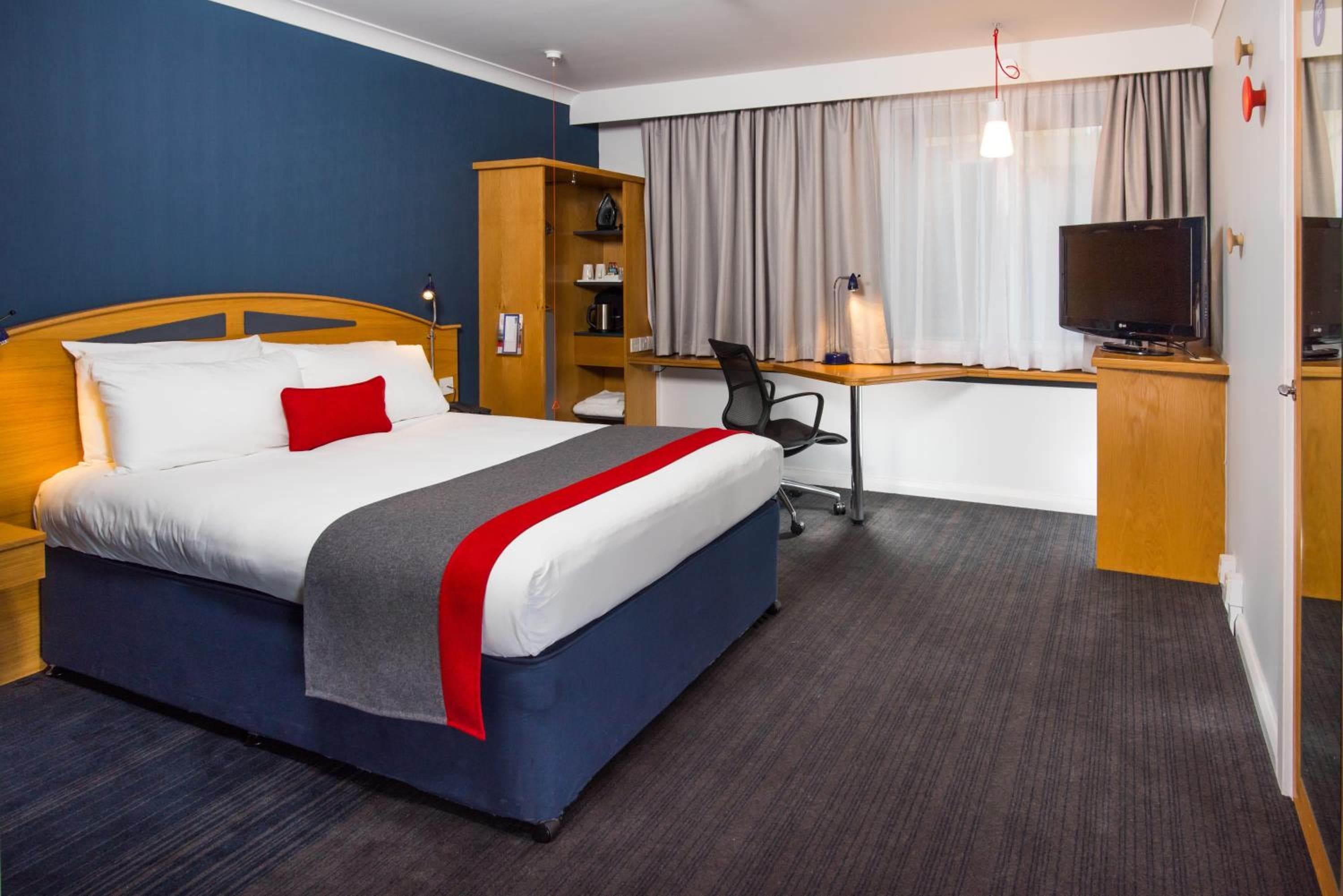 Holiday Inn Express - East Midlands Airport