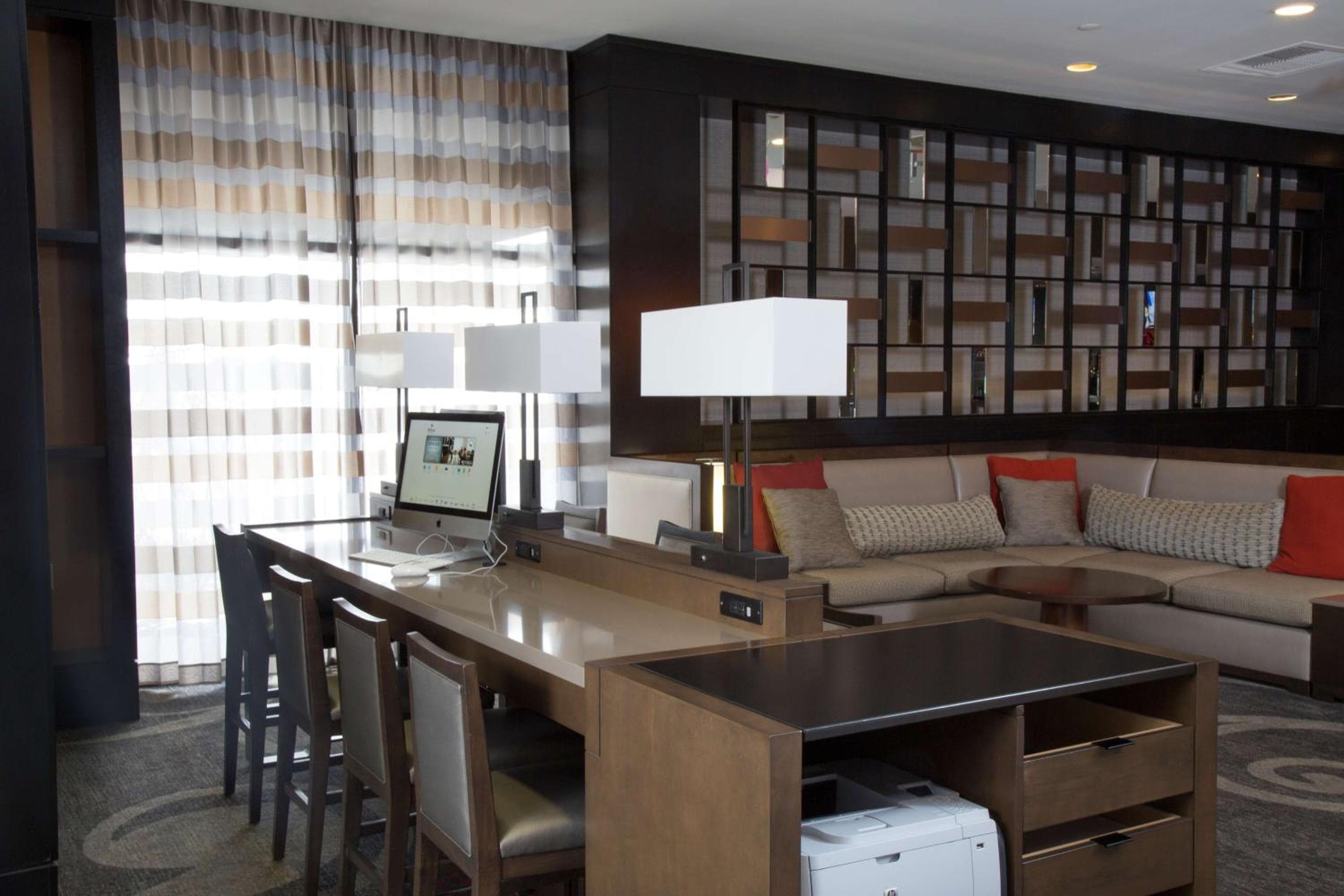 Hilton Kansas City Airport