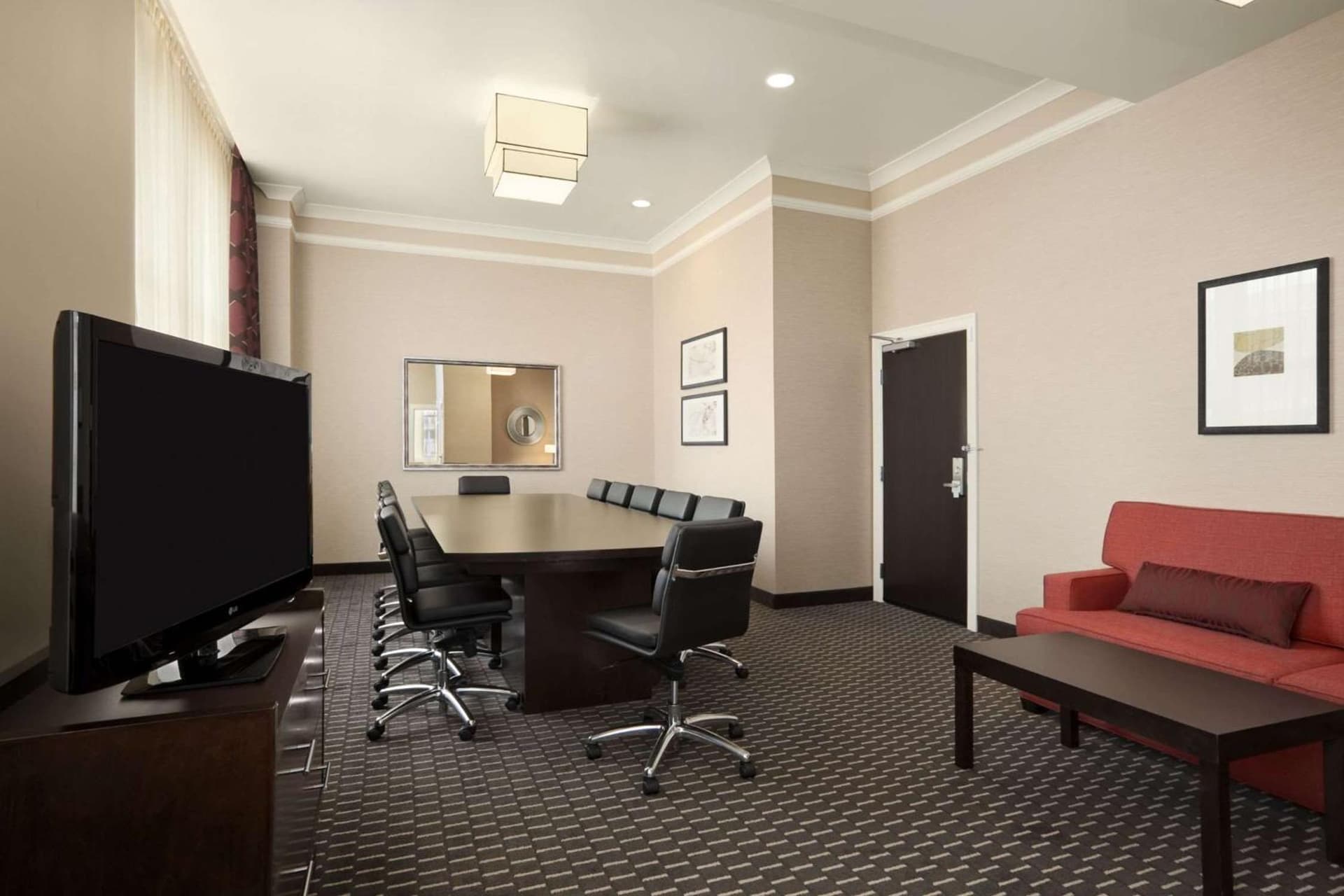 Embassy Suites by Hilton St. Louis Downtown