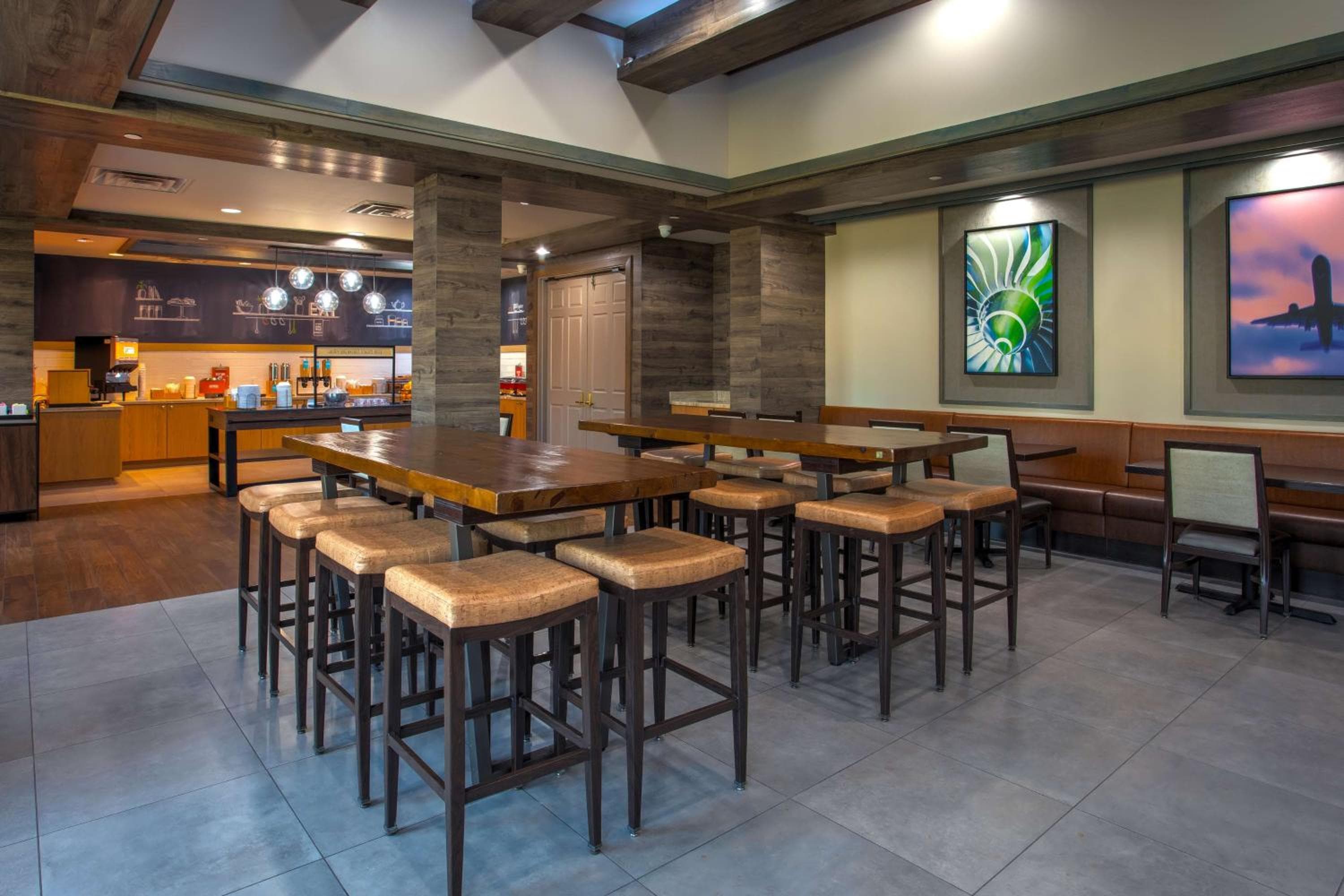 Hampton Inn & Suites Newark Airport Elizabeth