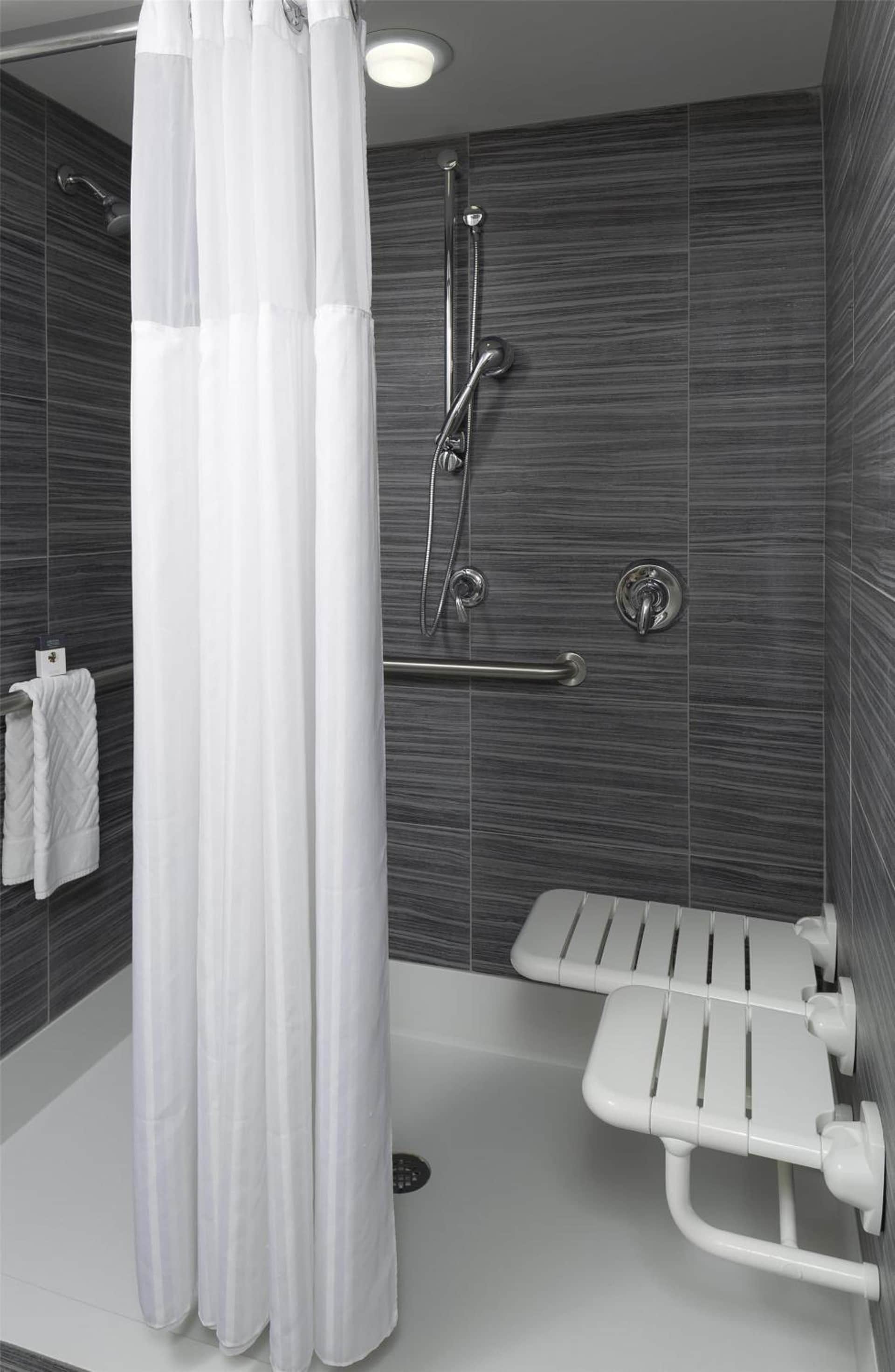 DoubleTree by Hilton Downtown Wilmington - Legal District