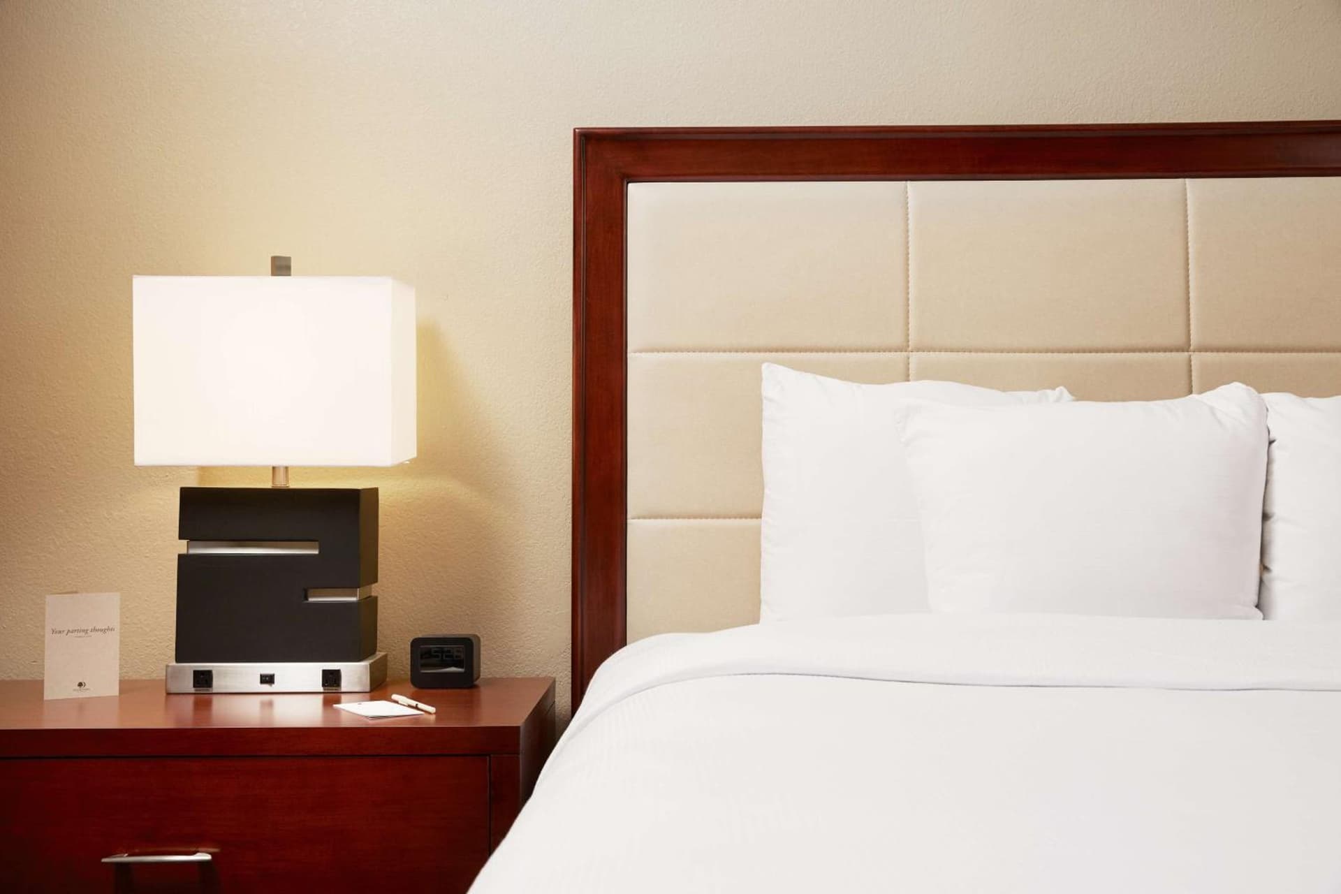 DoubleTree Suites by Hilton Cincinnati - Blue Ash