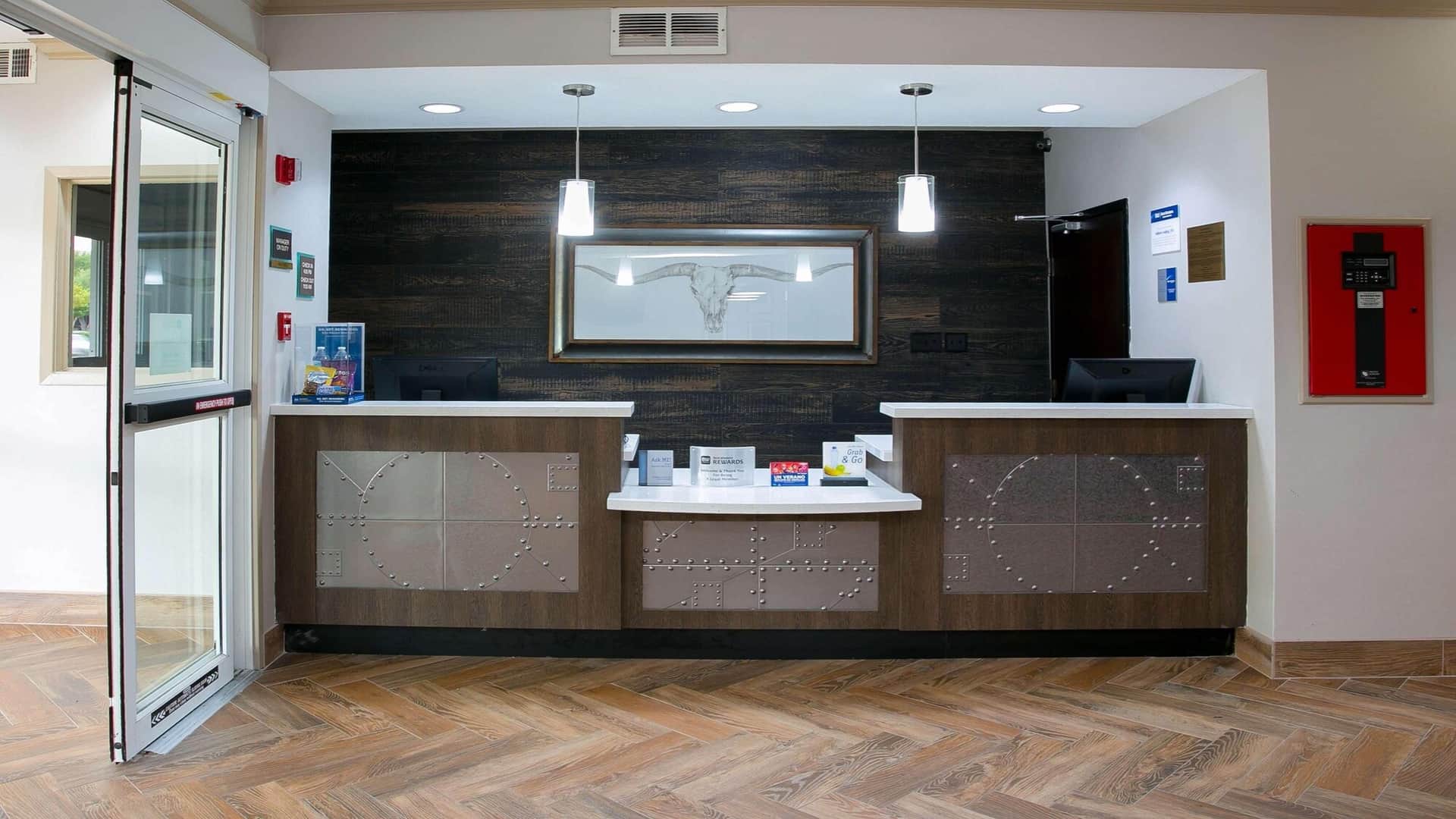Landmark Hotel Dallas - Addison