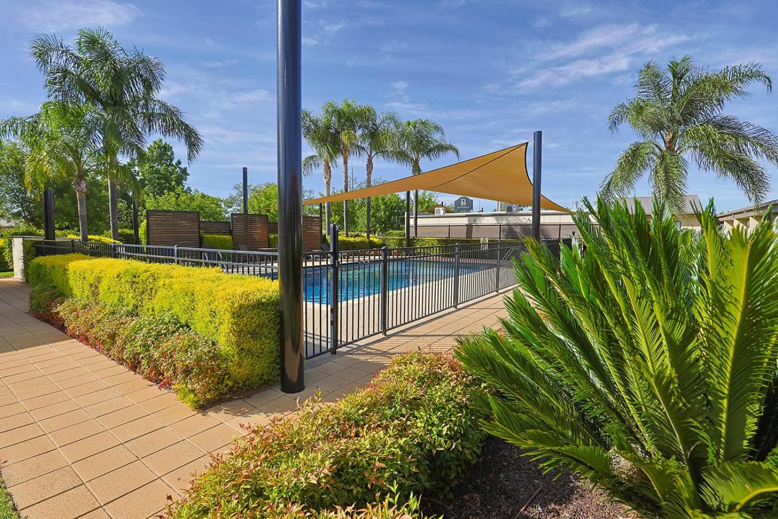 Comfort Inn Deakin Palms