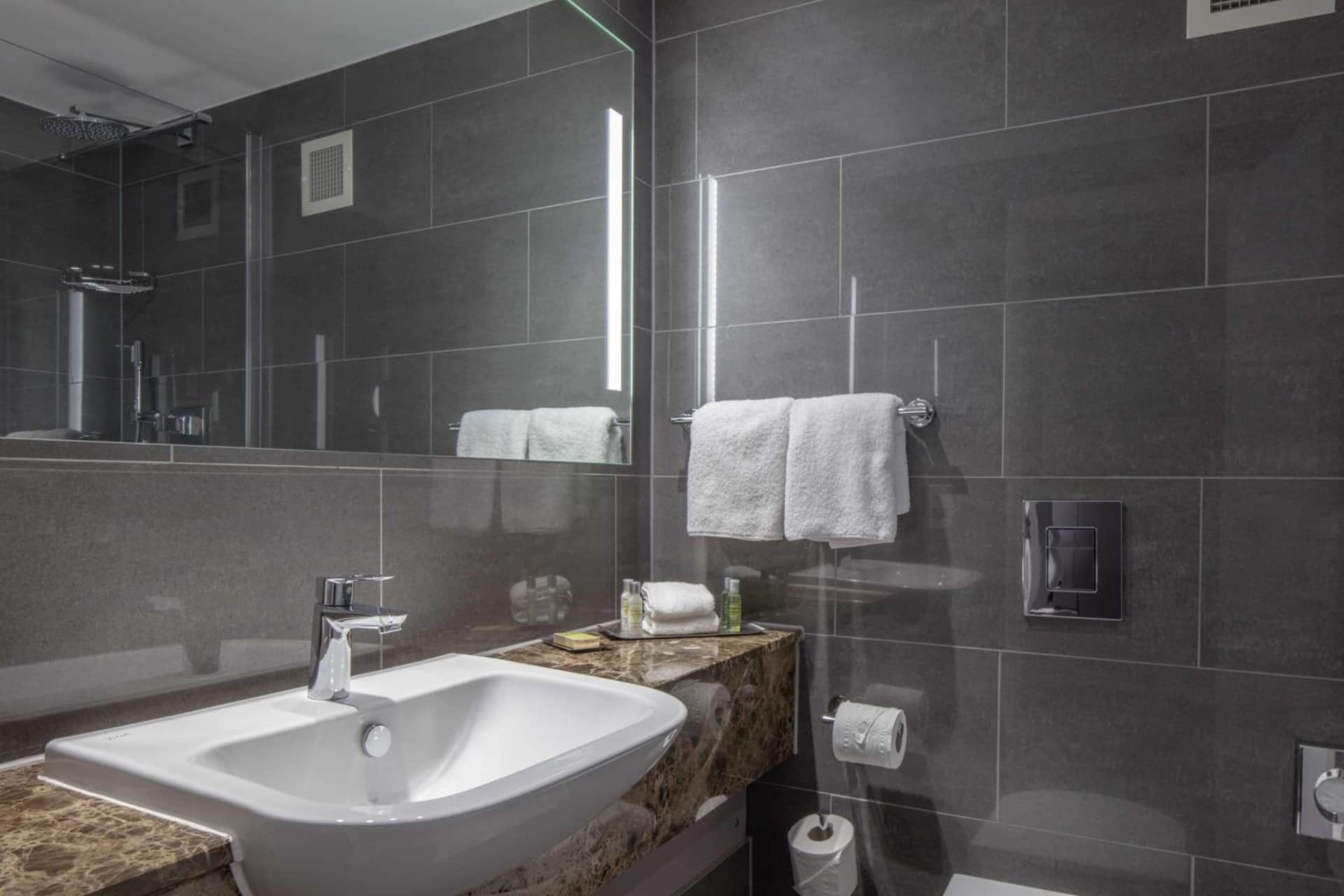 DoubleTree by Hilton Bristol City Centre