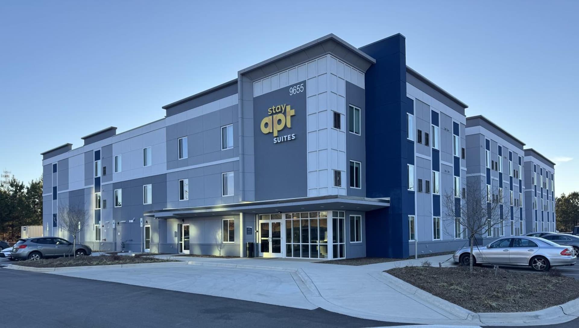 stayAPT Suites Charlotte North
