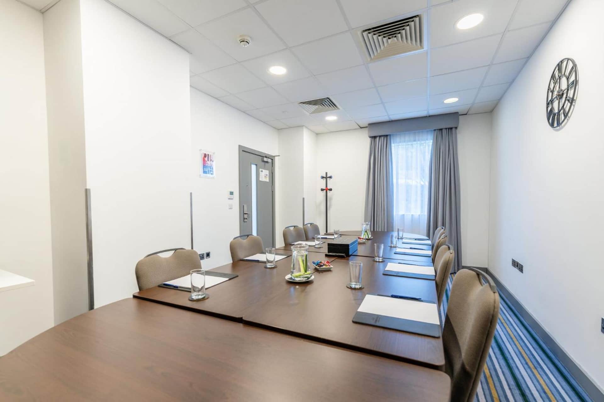 Holiday Inn Express Aberdeen Airport