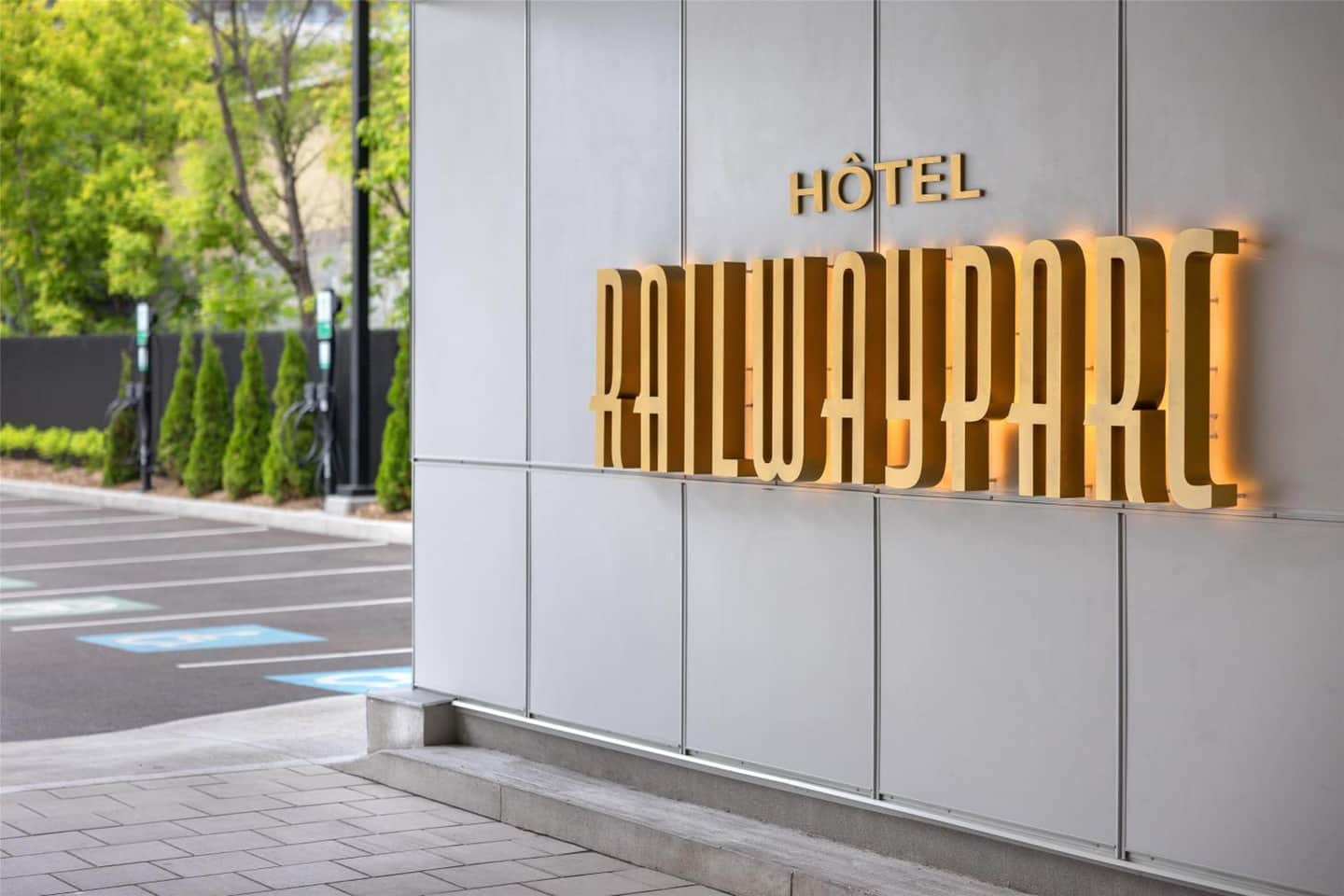 Hotel Railwayparc Montreal, Tapestry Collection by Hilton