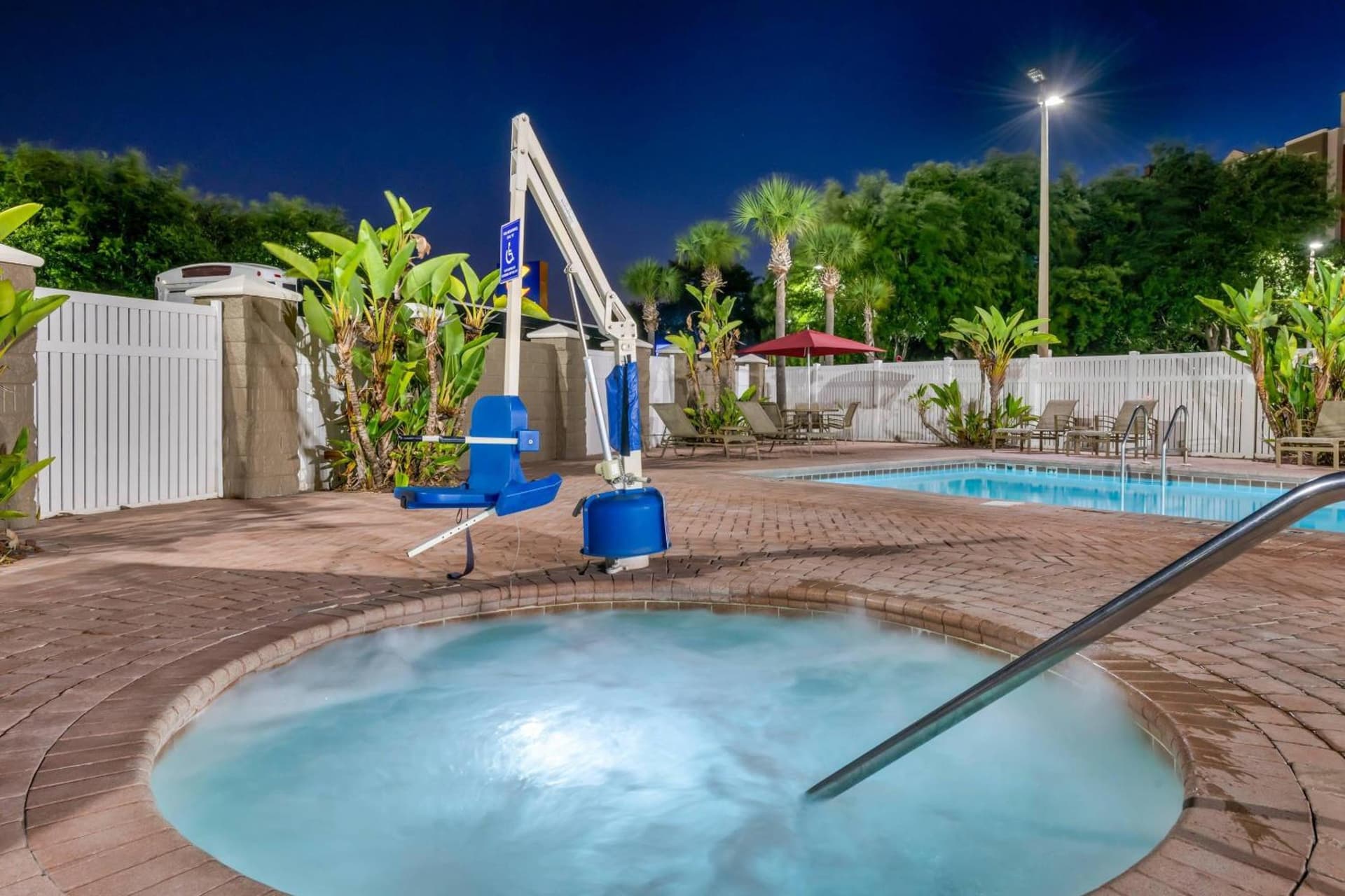 Comfort Suites Near Universal Orlando Resort