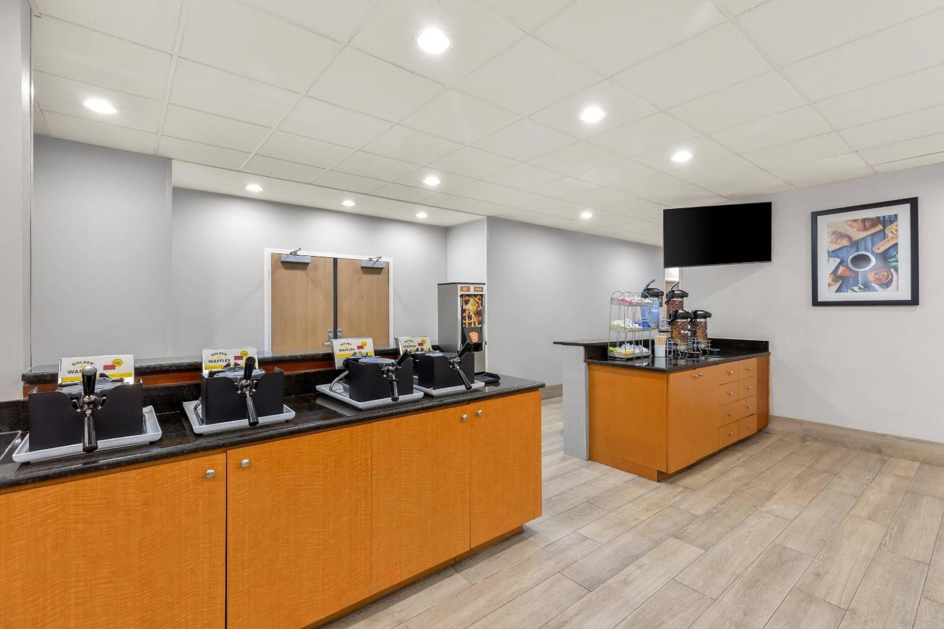 Comfort Suites Near Universal Orlando Resort