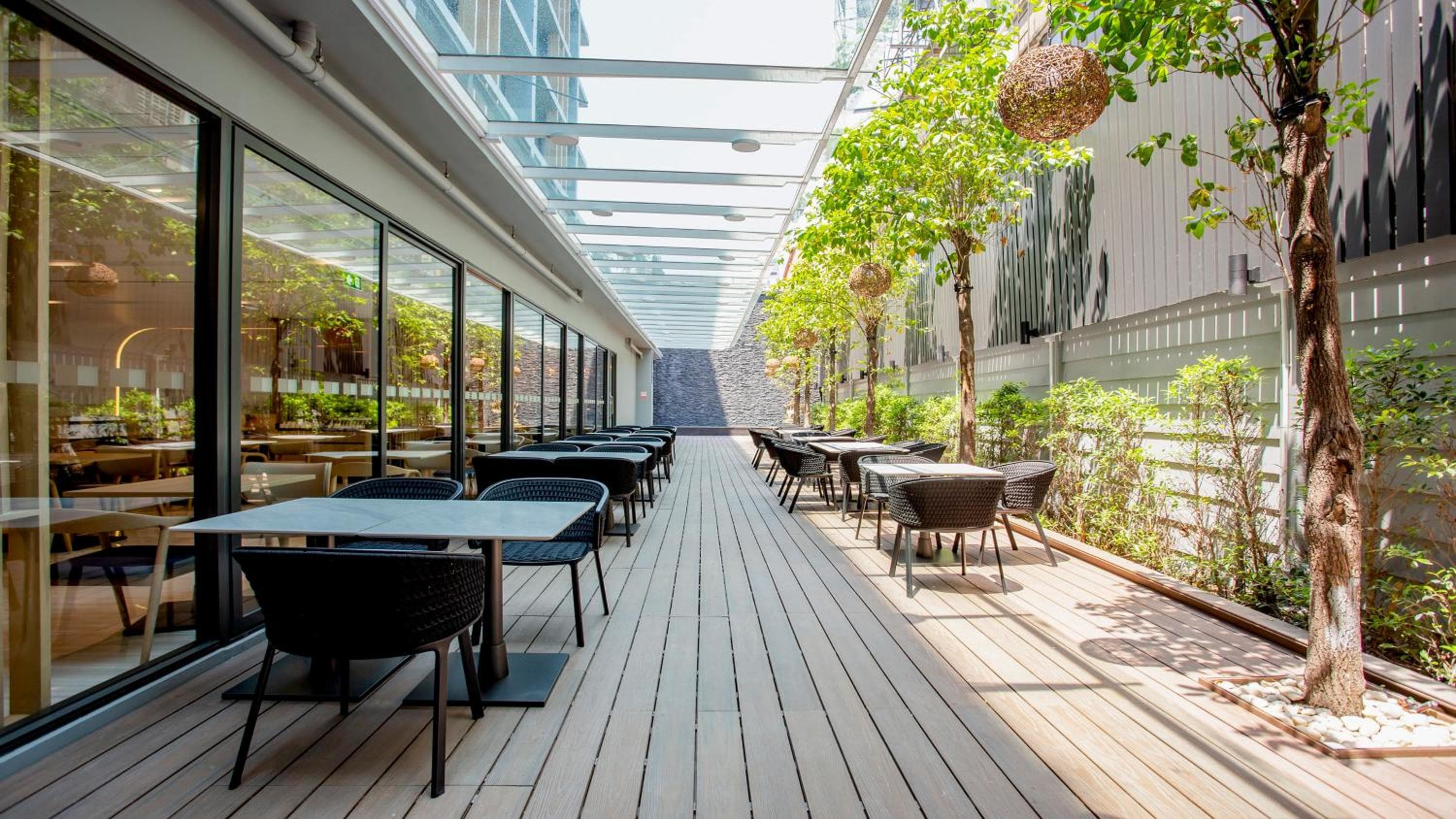 Holiday Inn Express & Suites Bangkok Central Pier by IHG