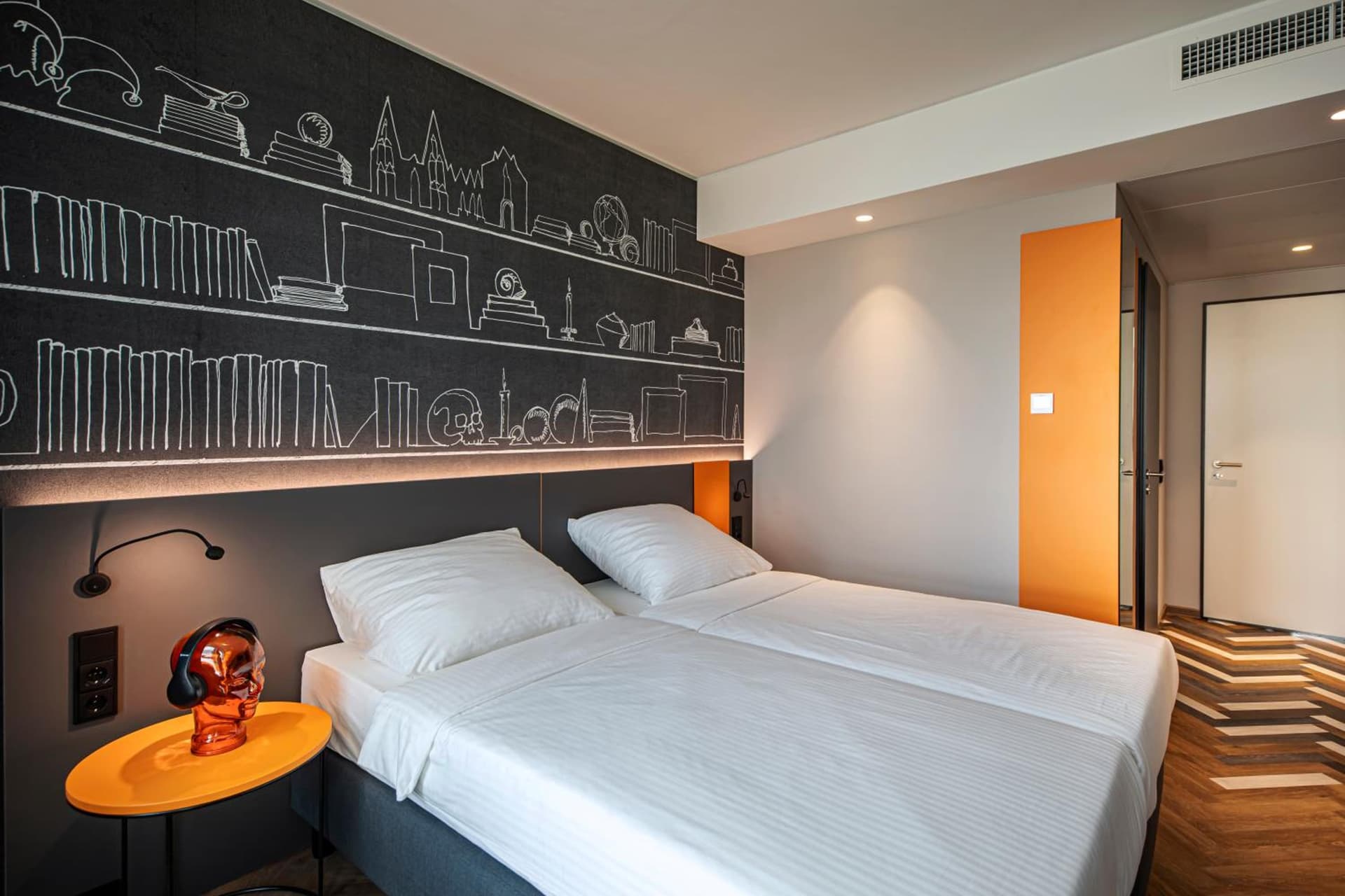 LOGINN Hotel Köln Airport