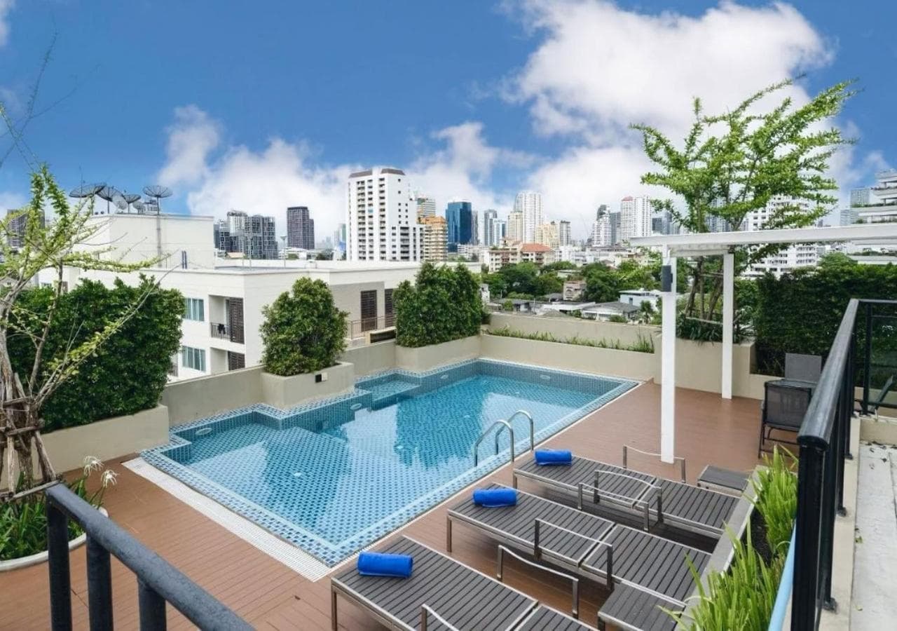 Ramada Tenn Ekamai
