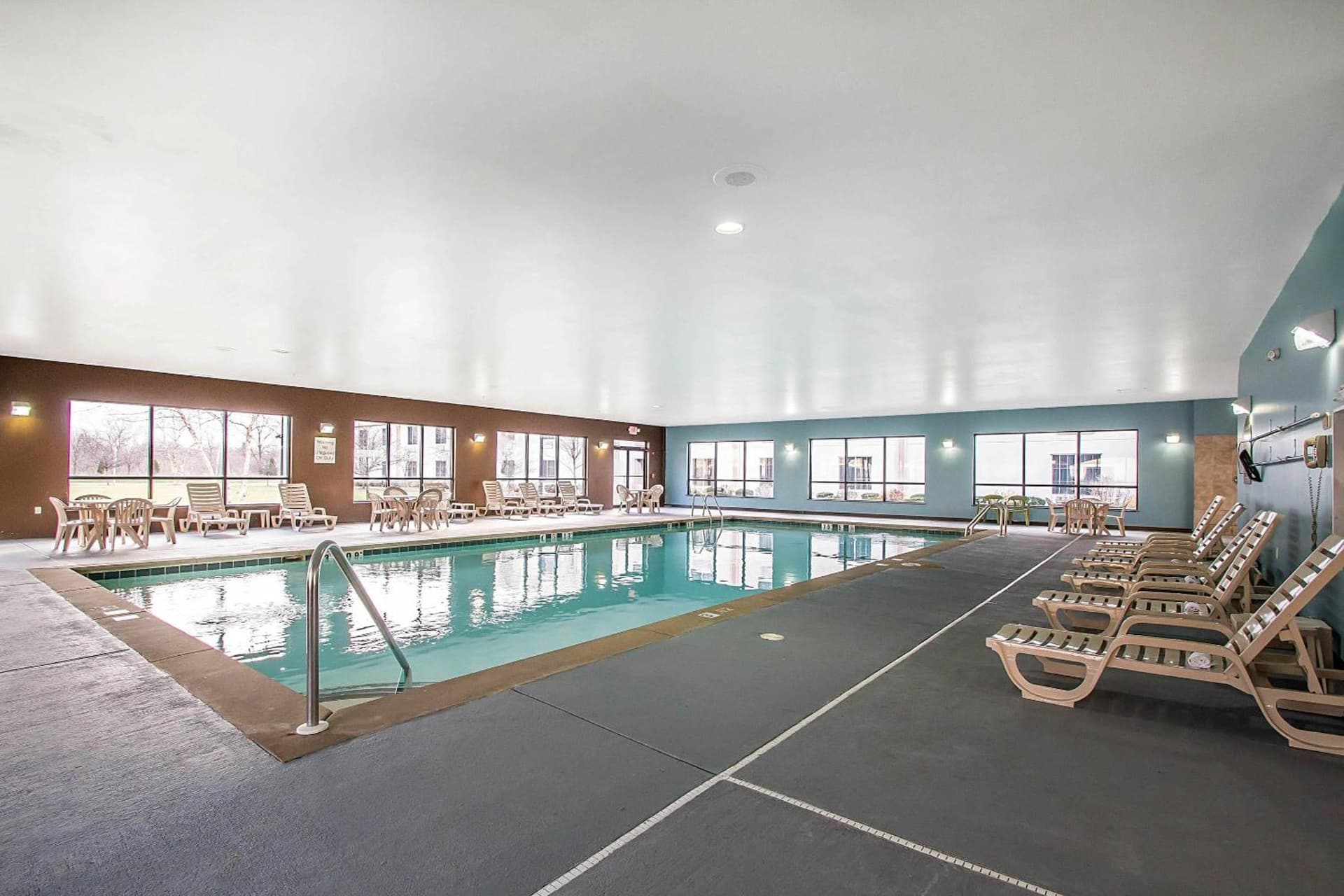 Clarion Inn Elmhurst - Oak Brook near I-88 I-290 I-294
