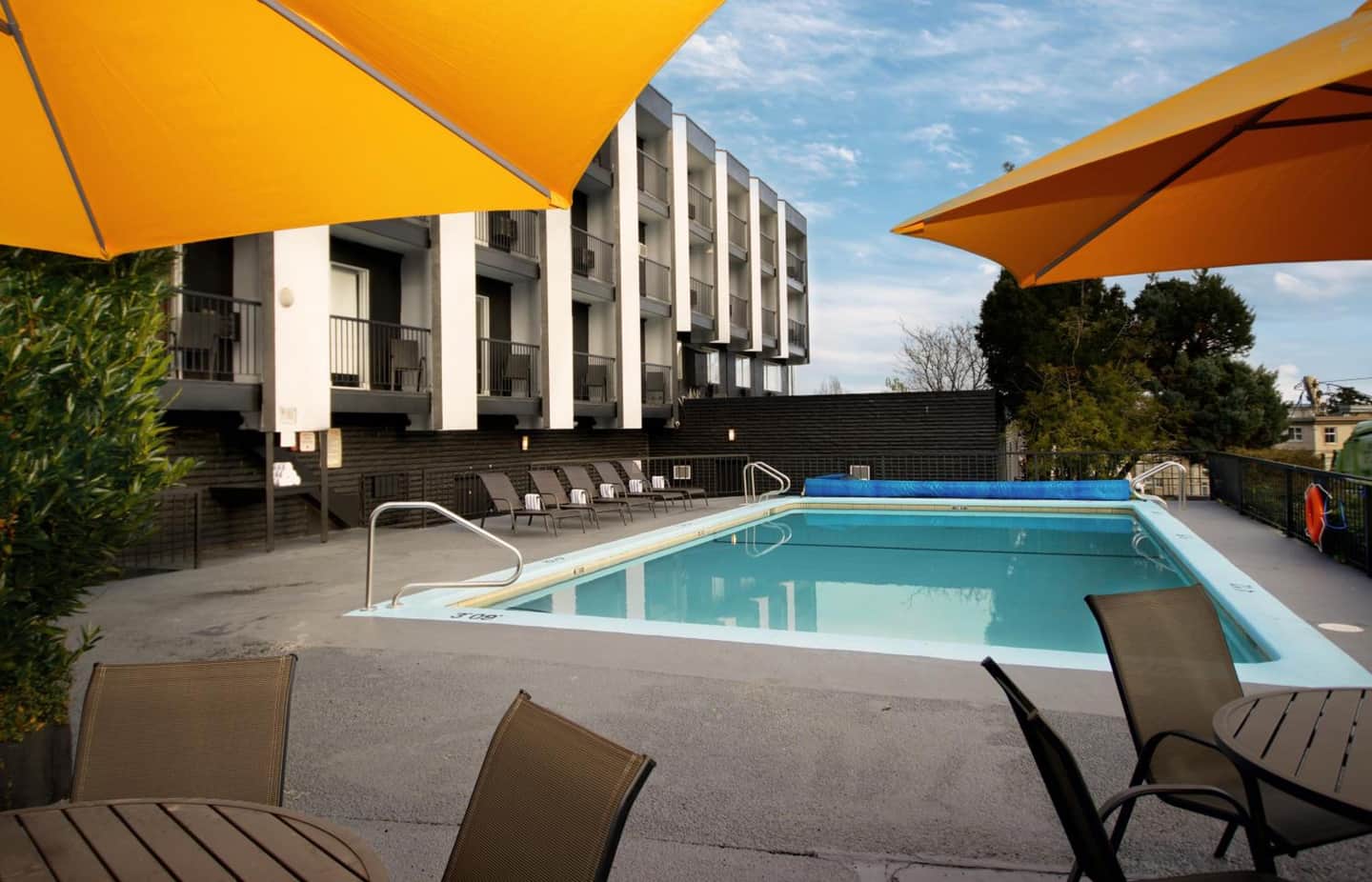 The Vic, Ascend Hotel Collection