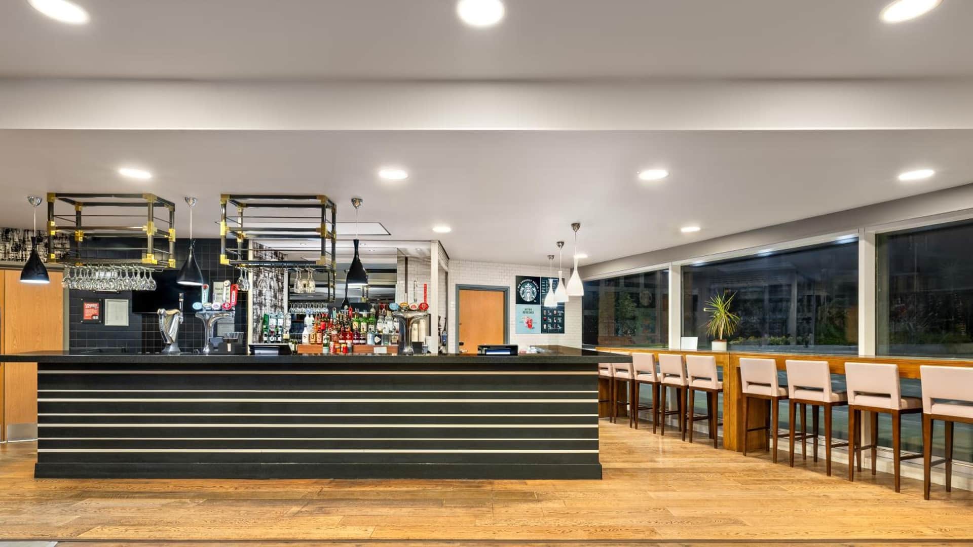 Holiday Inn Manchester-Mediacityuk by IHG