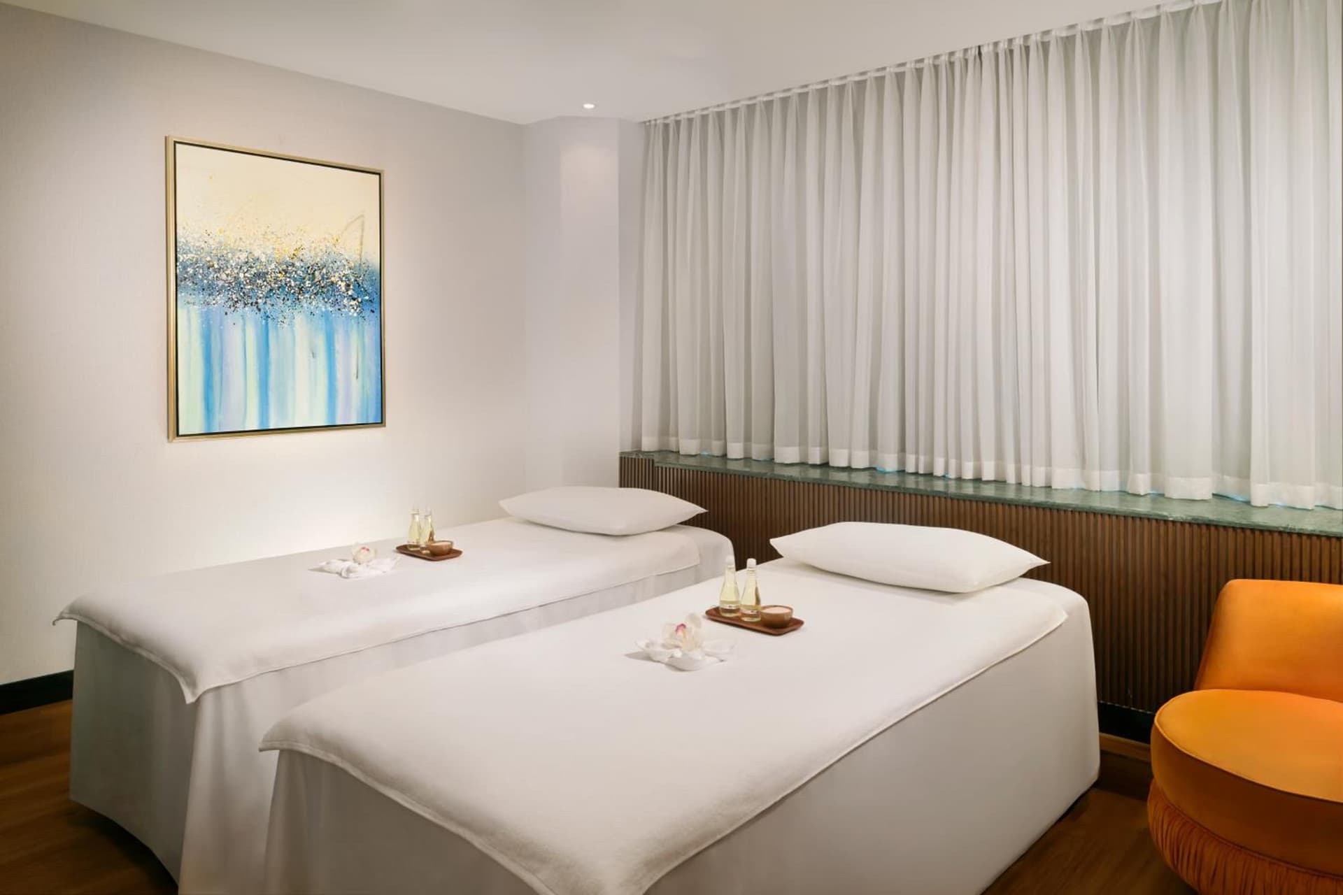 Mövenpick Grand Al Bustan Dubai