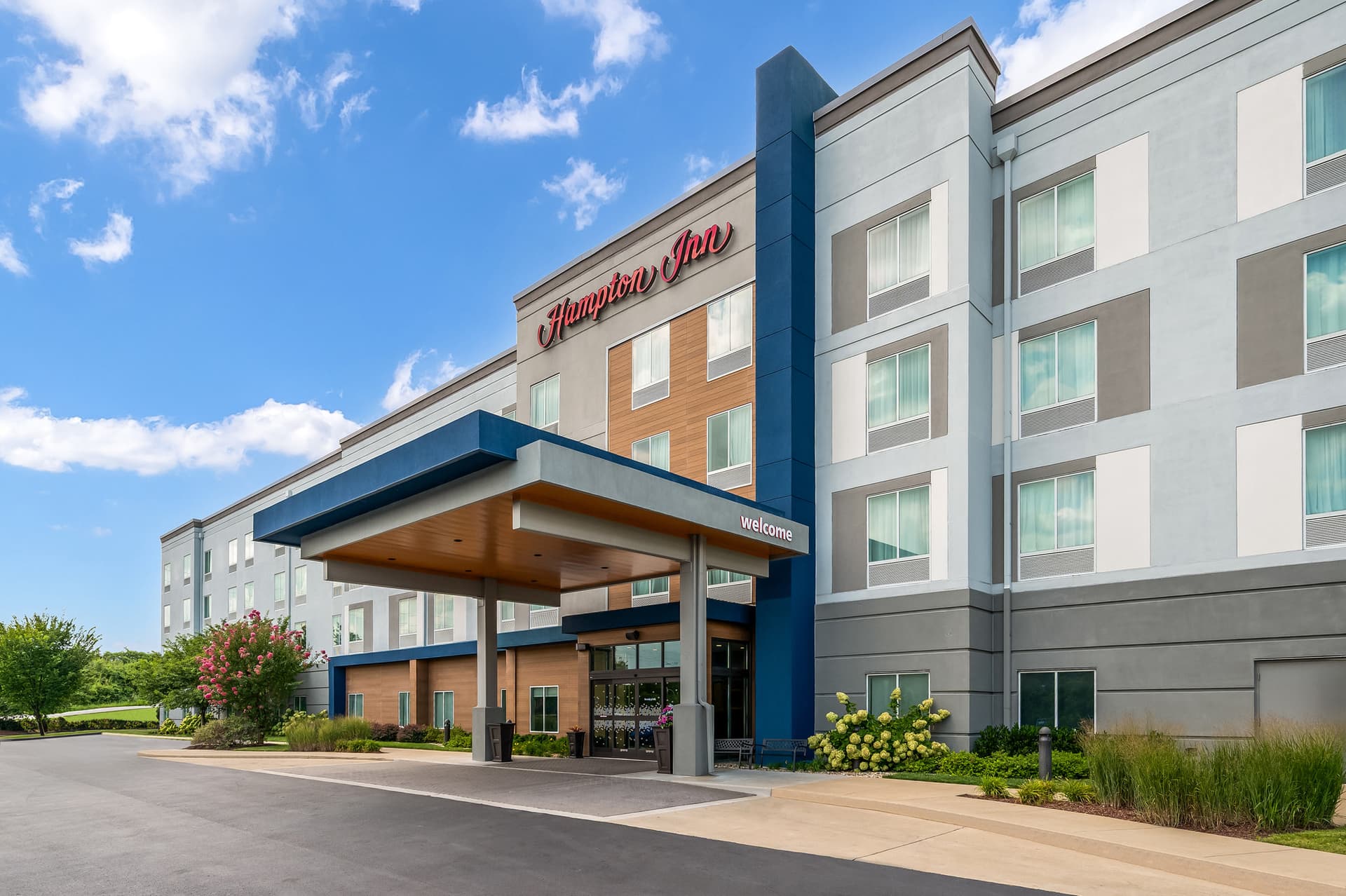 Hampton Inn by Hilton Nashville Airport Century Place