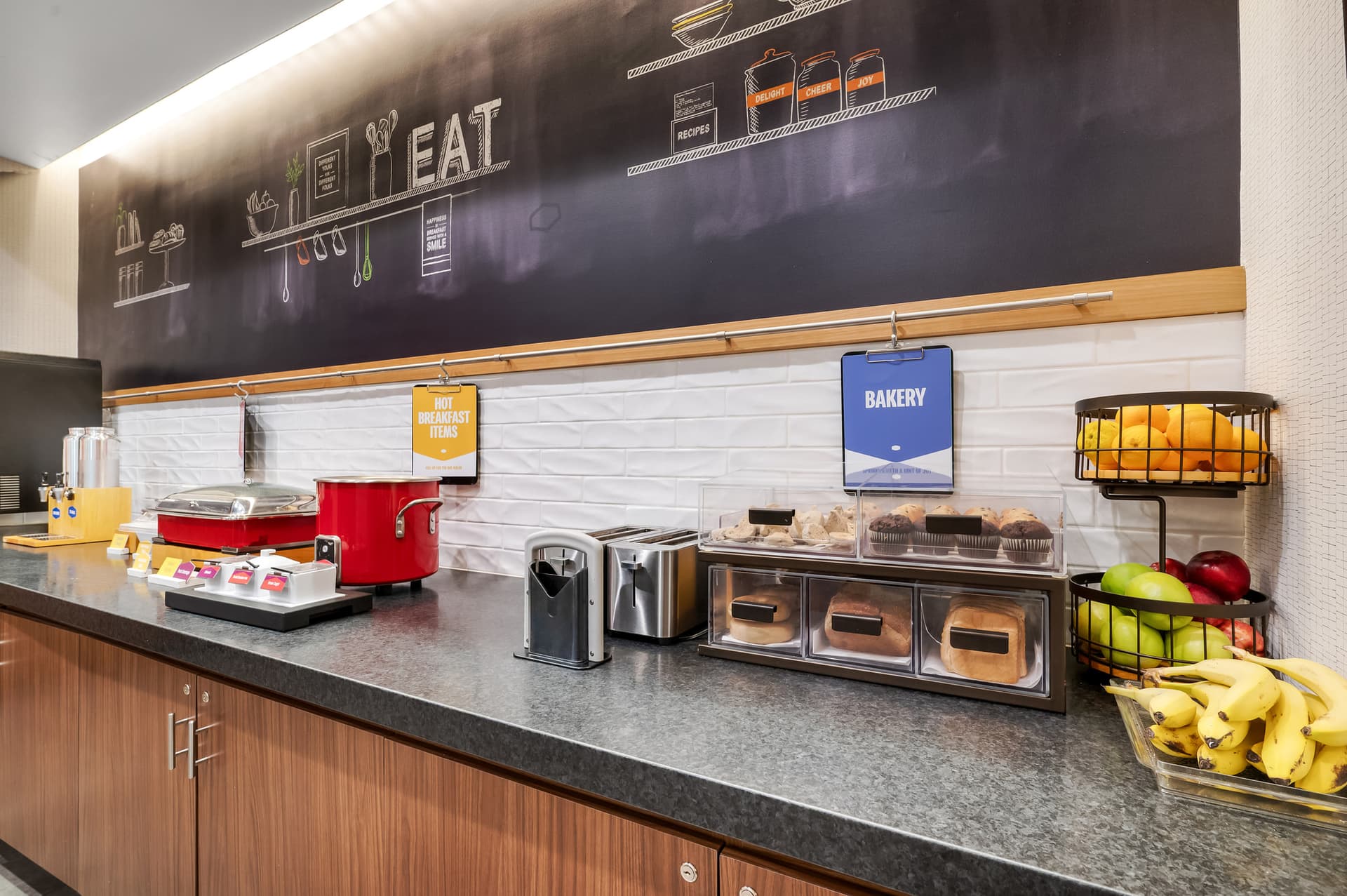 Hampton Inn by Hilton Nashville Airport Century Place
