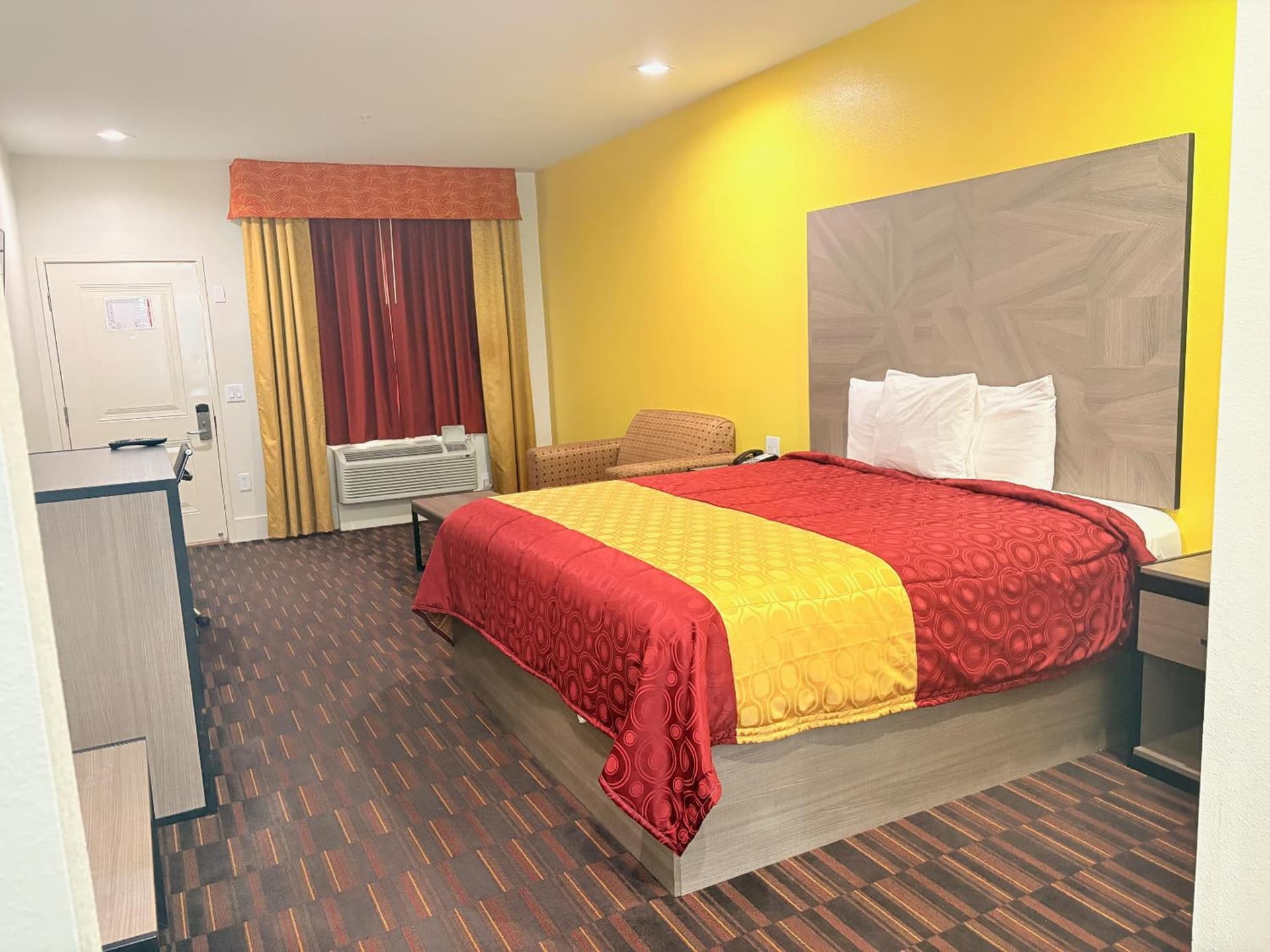 Americas Best Value Inn & Suites Houston Veterans Memorial