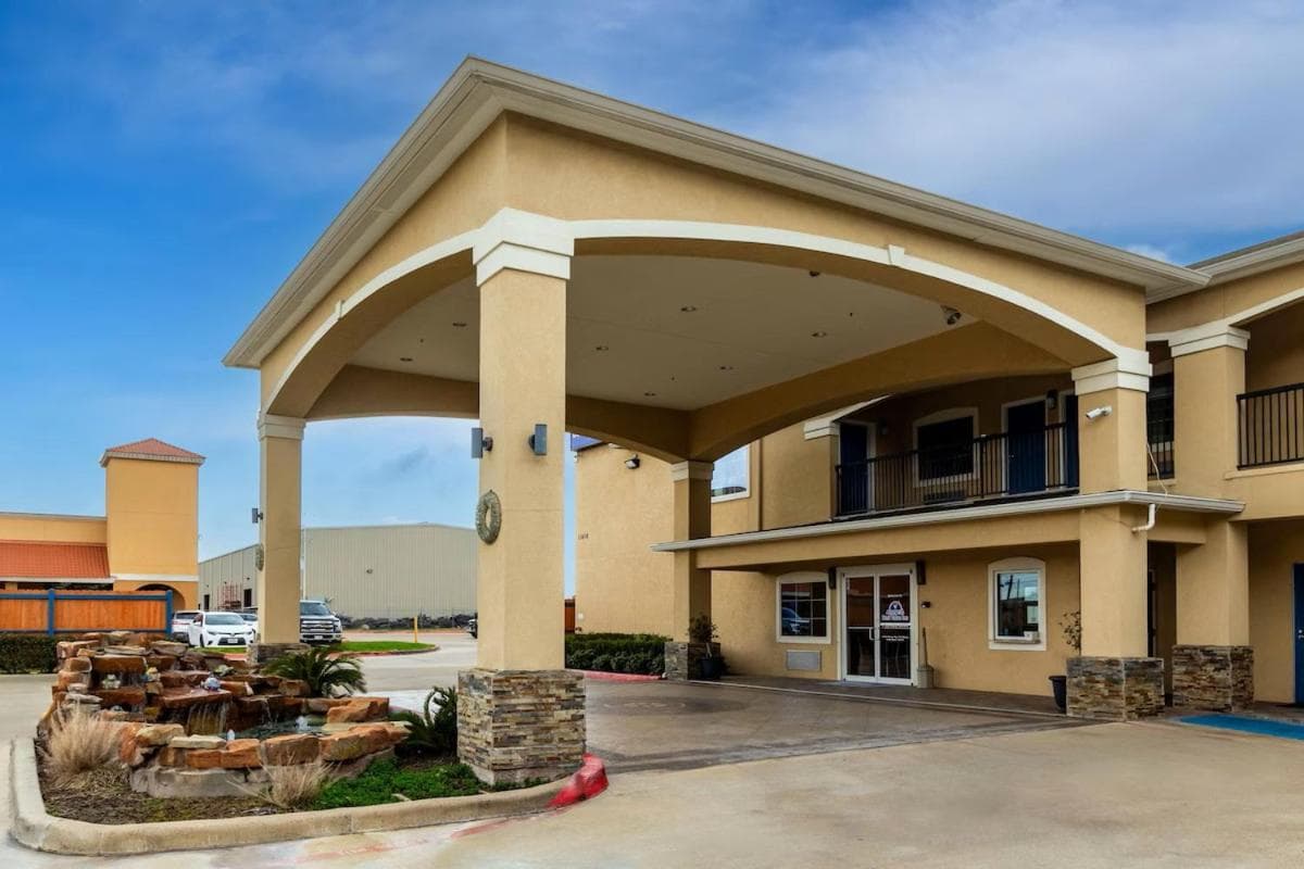 Americas Best Value Inn & Suites Houston Veterans Memorial