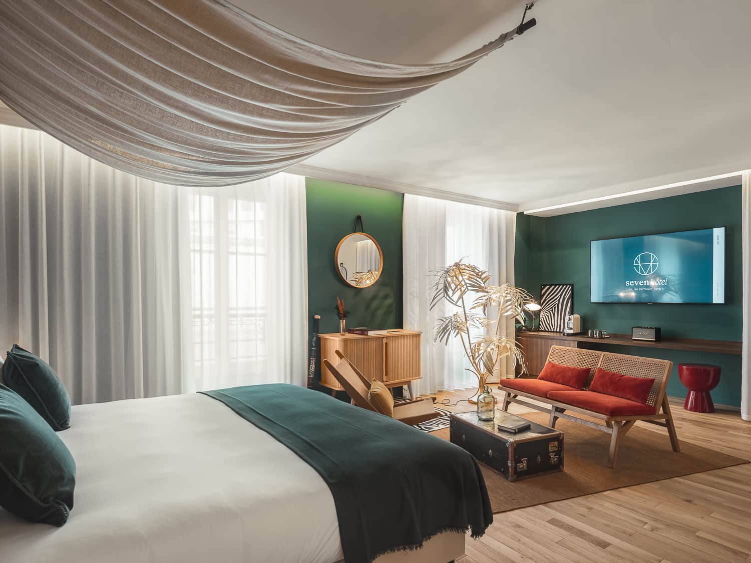 Seven Hotel