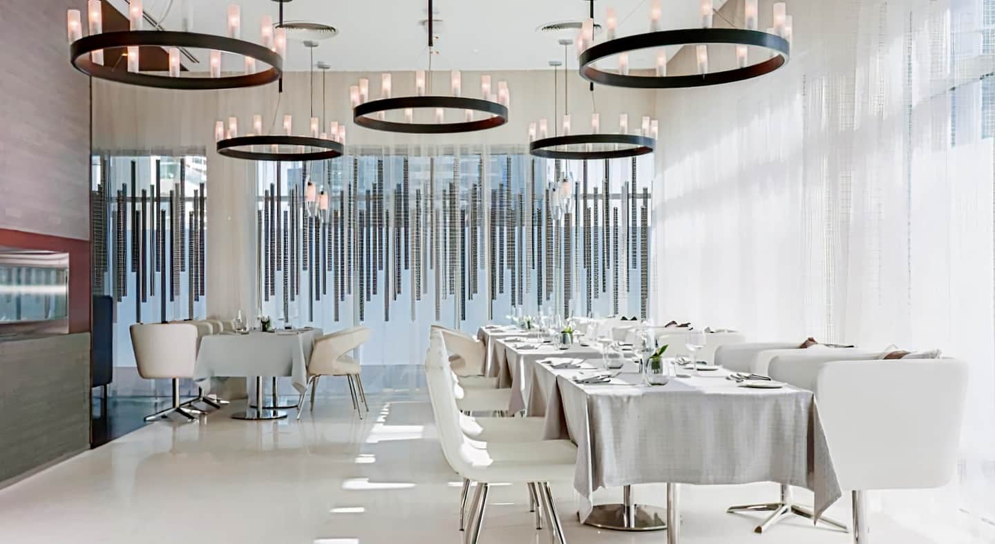 Pullman Dubai Jumeirah Lakes Towers
