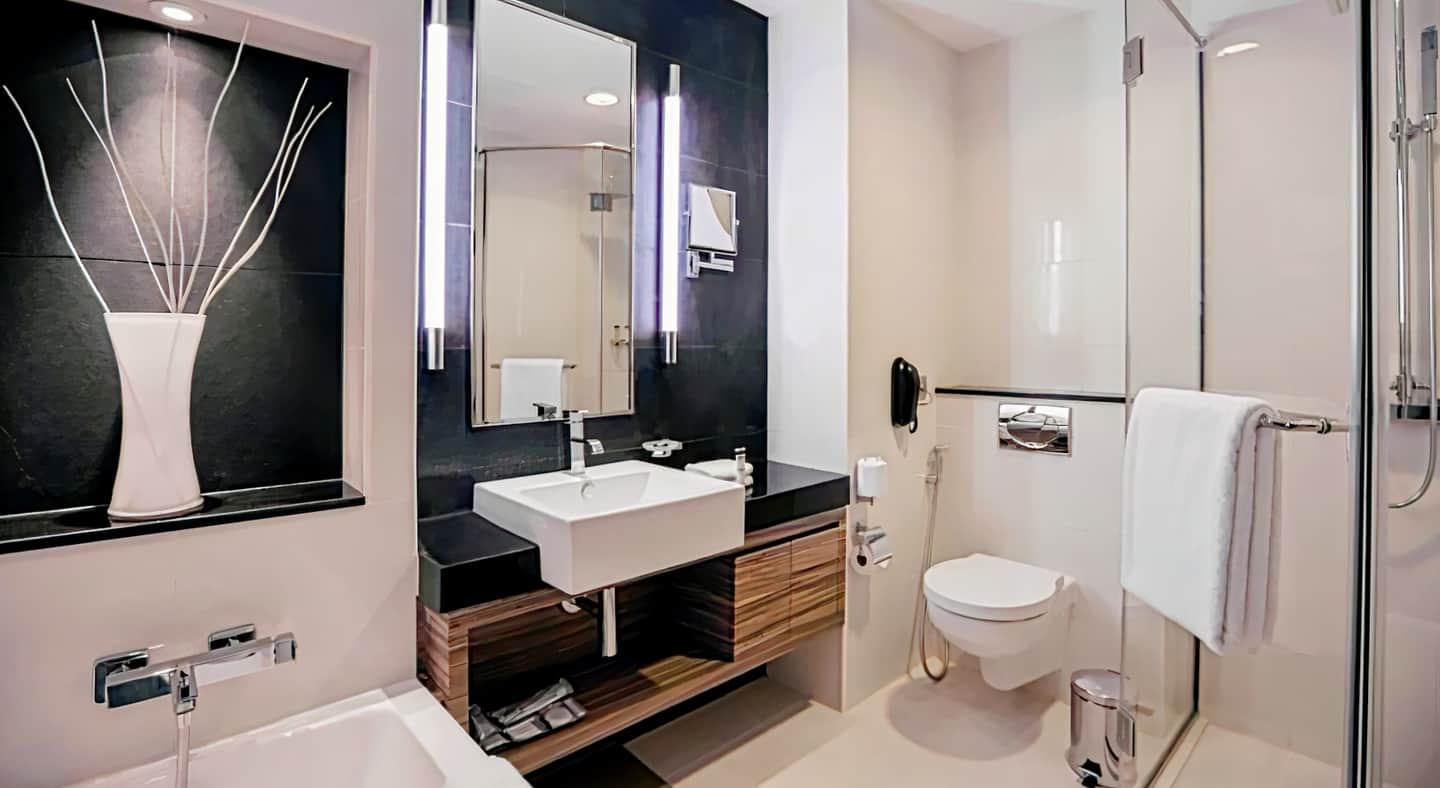 Pullman Dubai Jumeirah Lakes Towers
