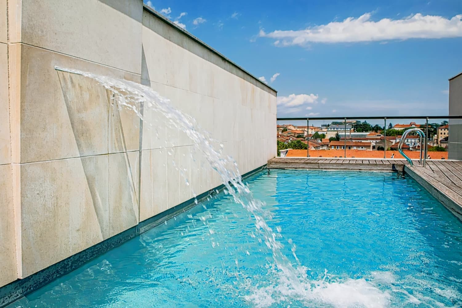 Hôtel Mercure Villefranche en Beaujolais Ici & La