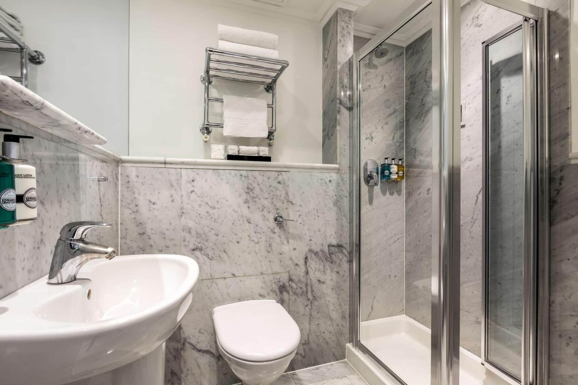Radisson Blu Hotel, London Tottenham Court Road