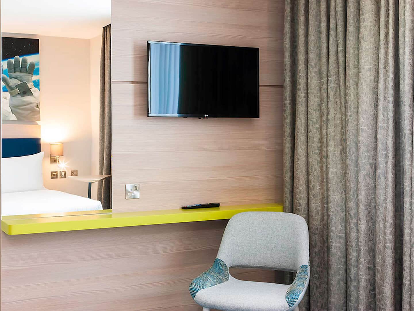 ibis Styles London Heathrow Airport