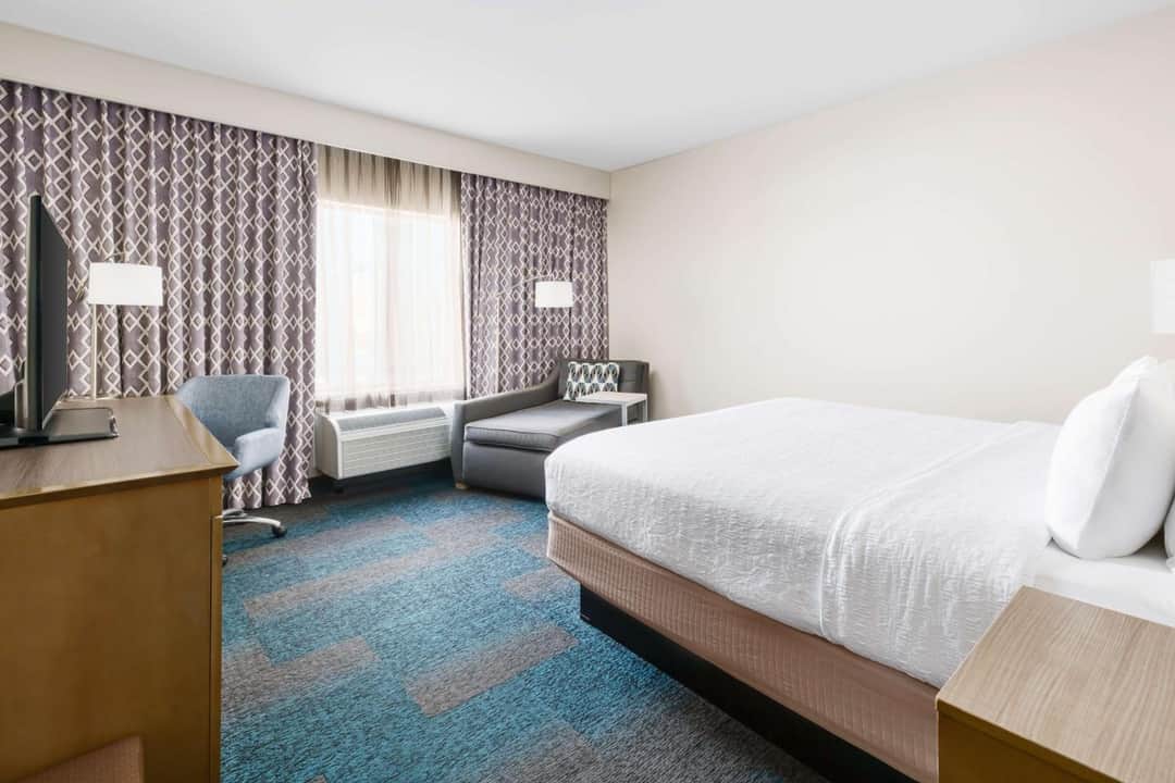 Hampton Inn & Suites LAX El Segundo