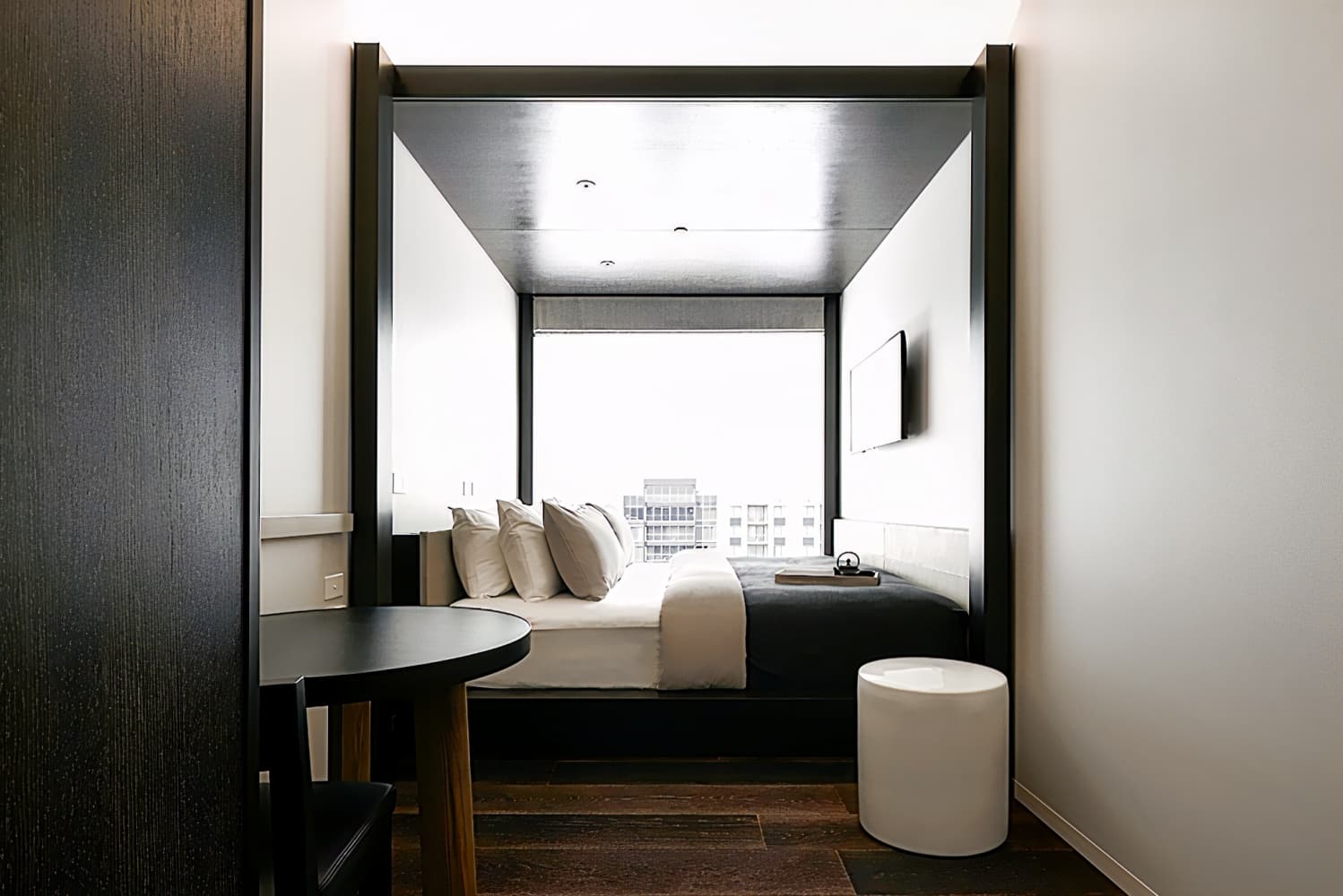 Little National Hotel Canberra